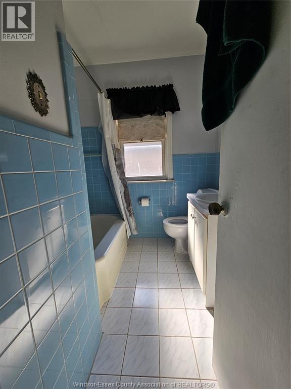 1040 KENNEDY DRIVE West — photo 11