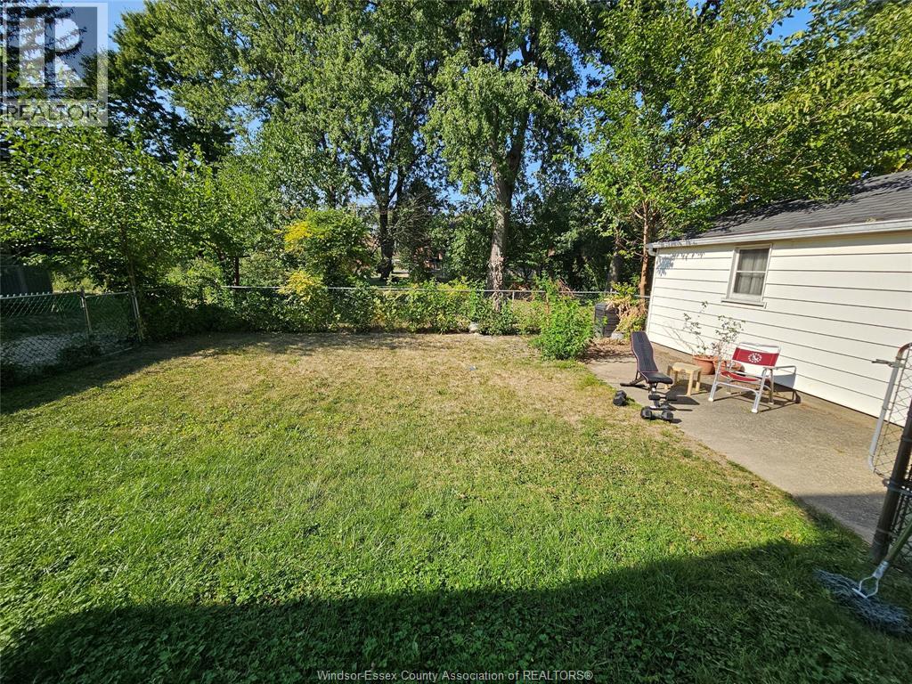 1040 KENNEDY DRIVE WEST - 3