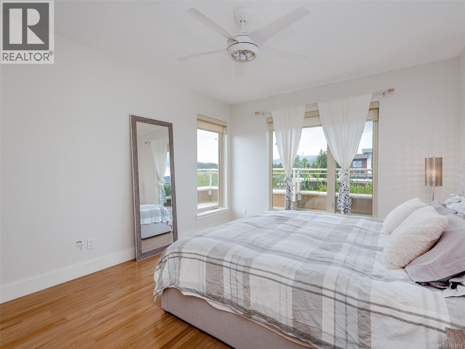 #403 7161 West Saanich Rd - 10