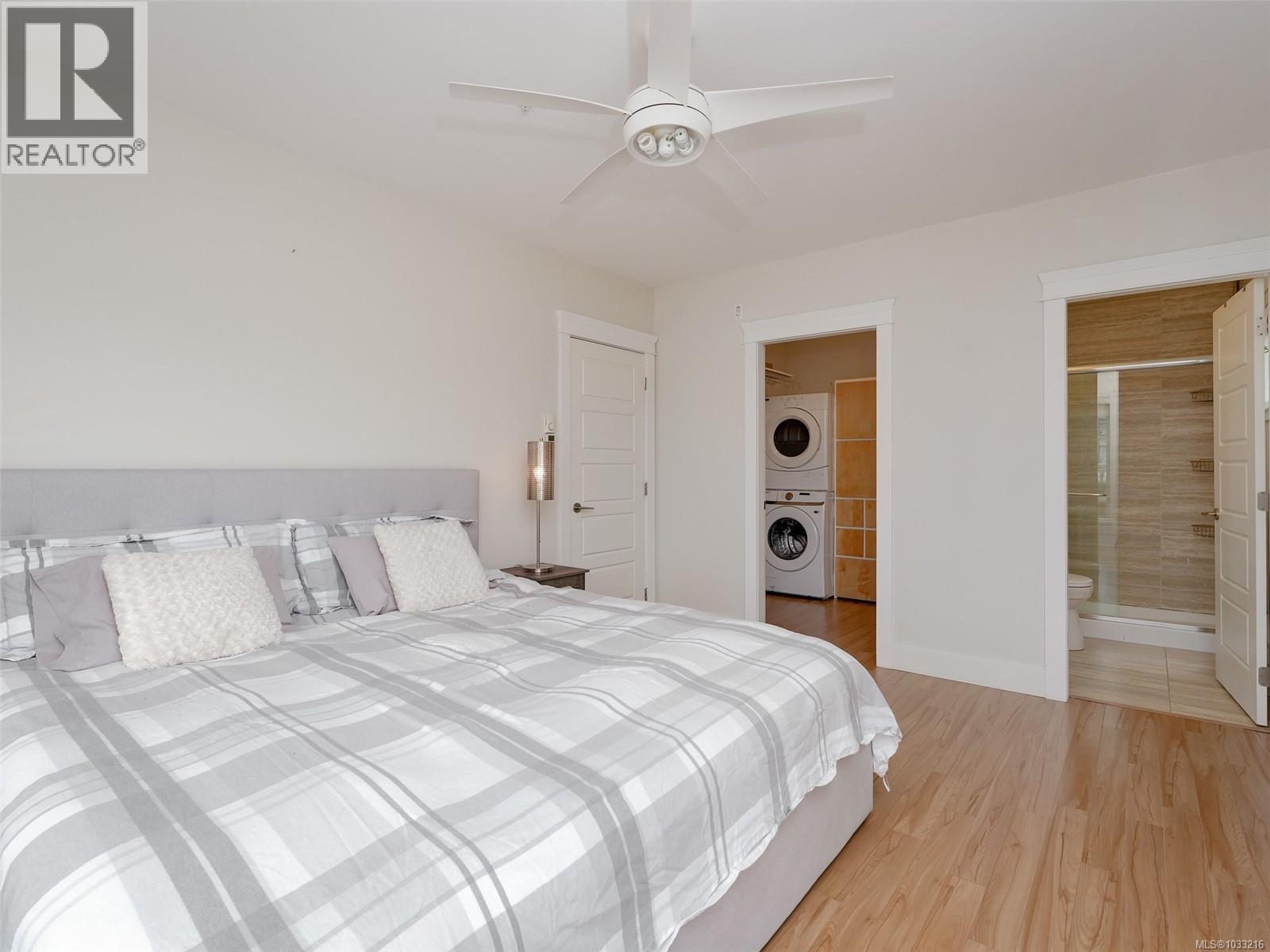 #403 7161 West Saanich Rd - 11