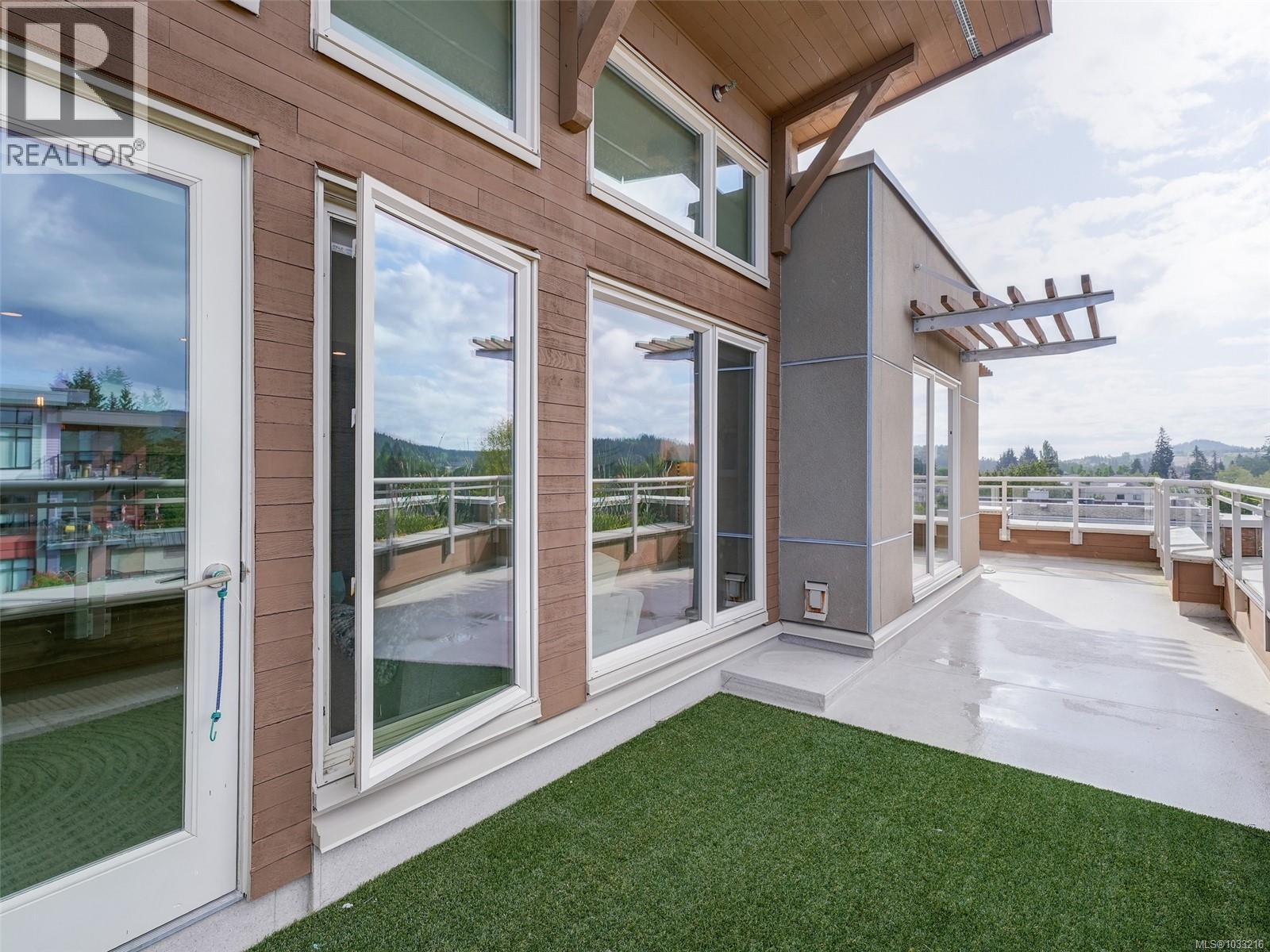 #403 7161 West Saanich Rd - 20