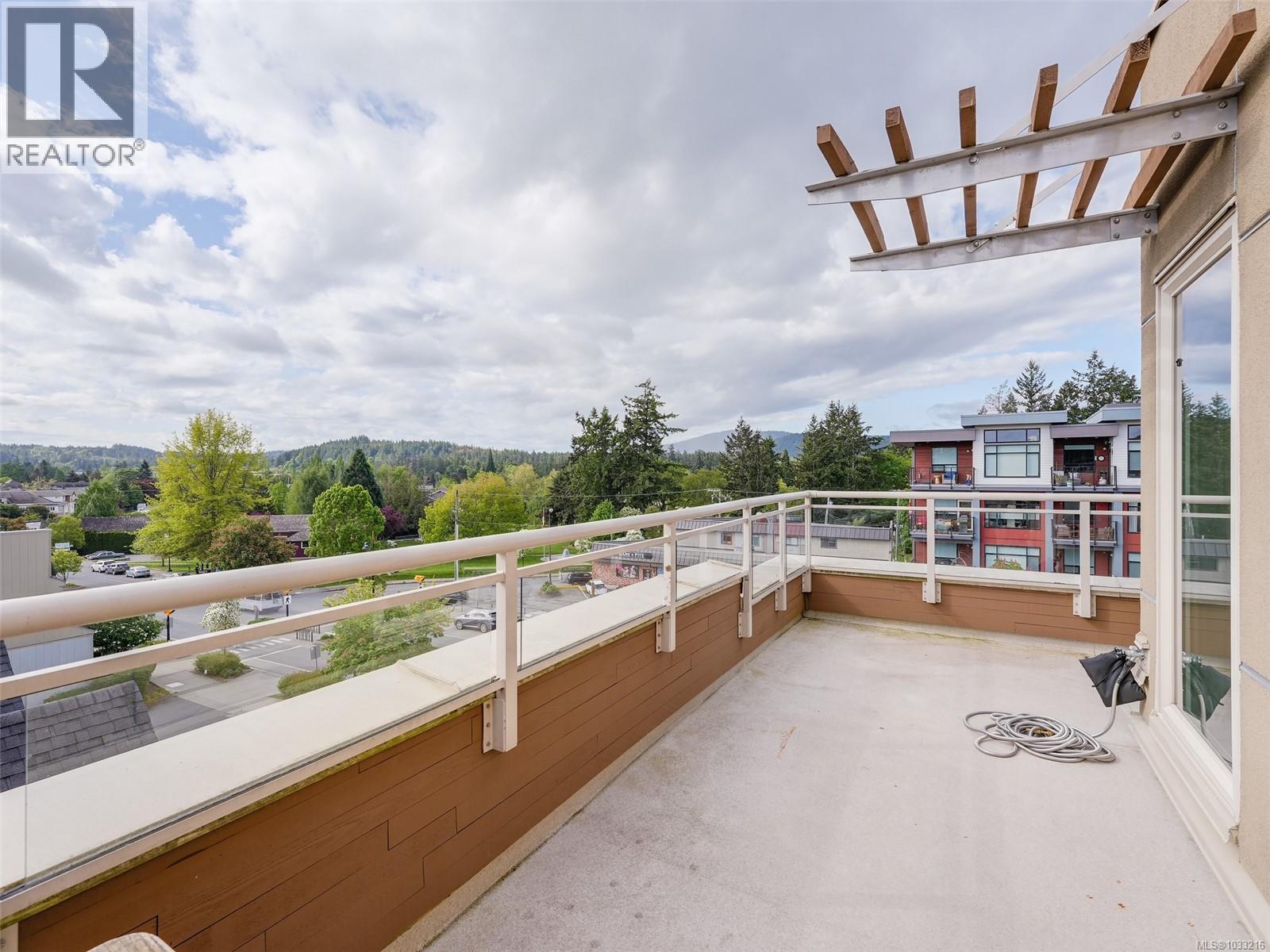 #403 7161 West Saanich Rd - 22