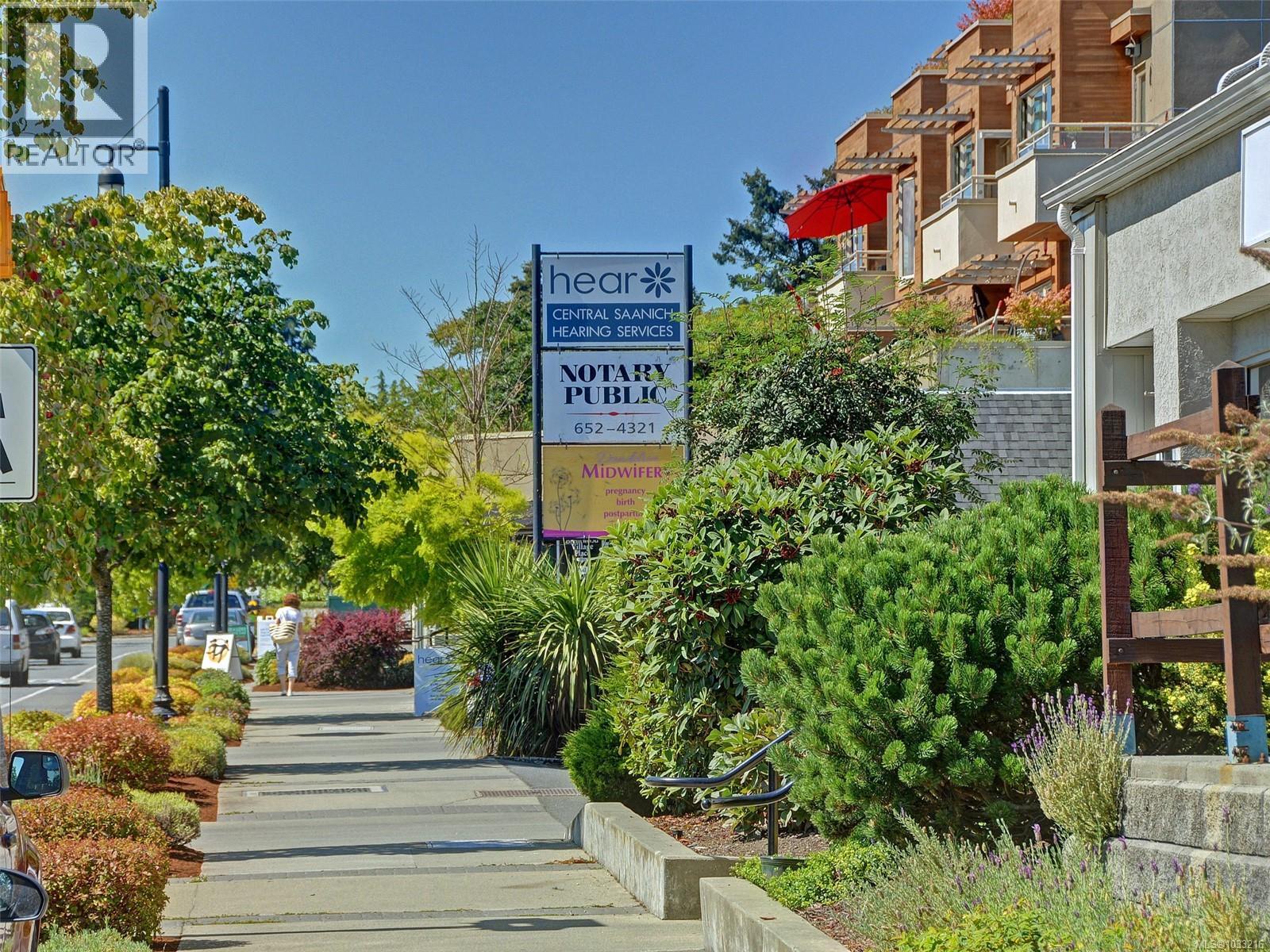 #403 7161 West Saanich Rd - 36