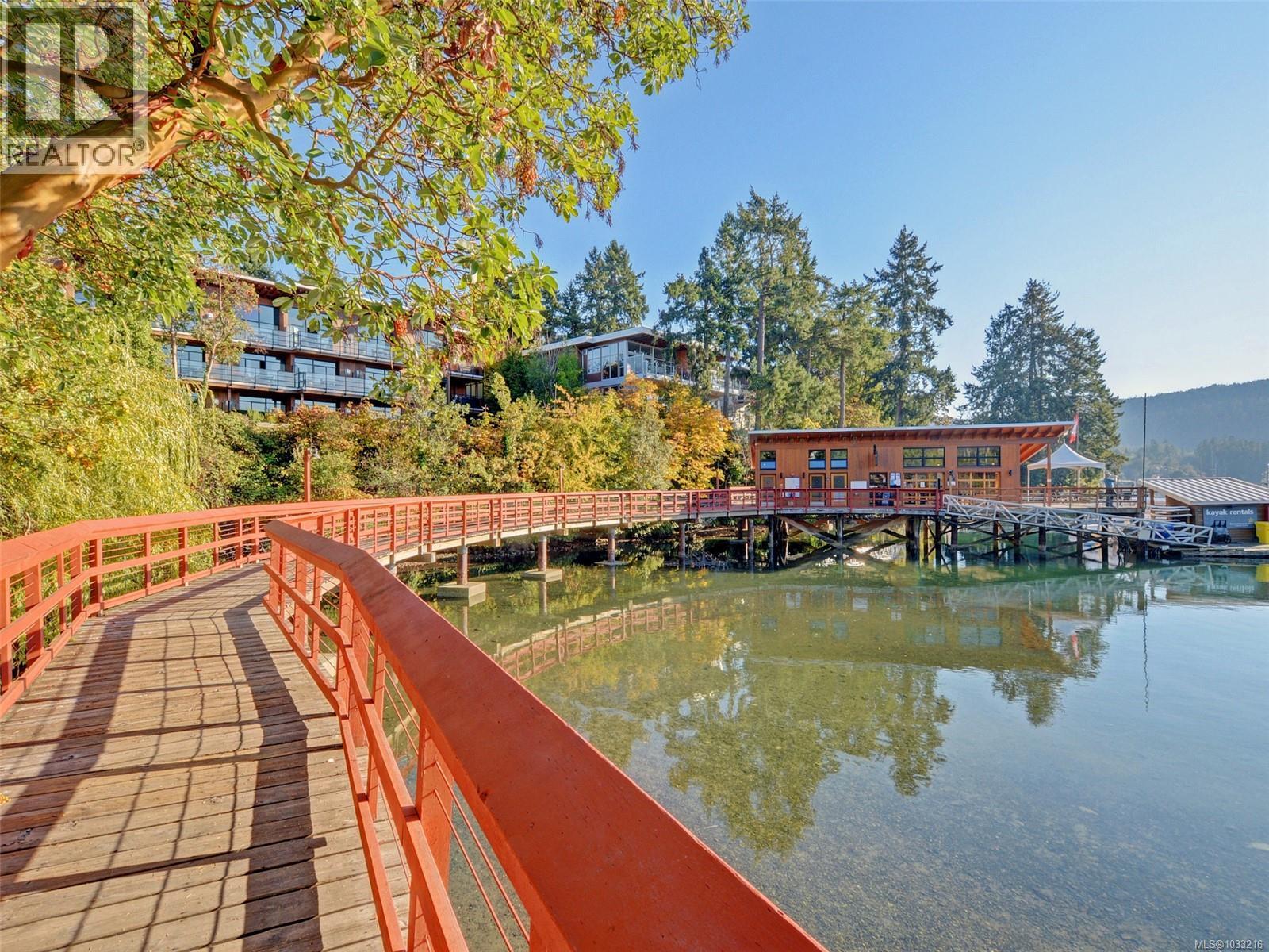 #403 7161 West Saanich Rd - 38