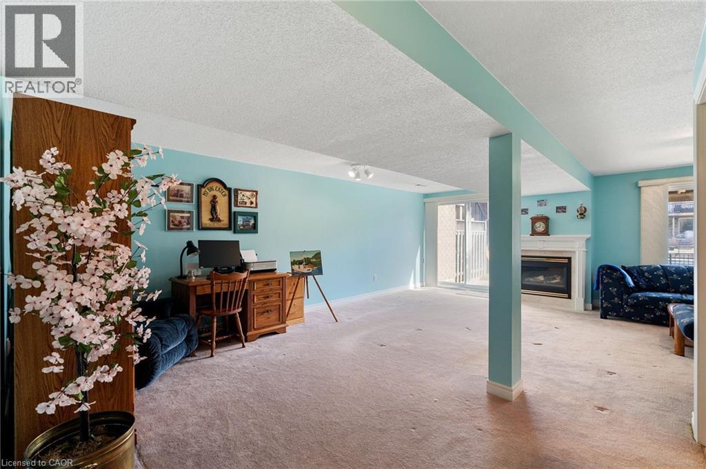 #10 85 EDGEWATER Drive - 31