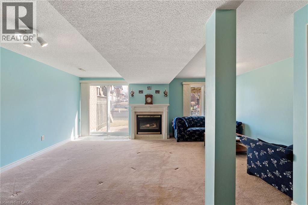 #10 85 EDGEWATER Drive - 32