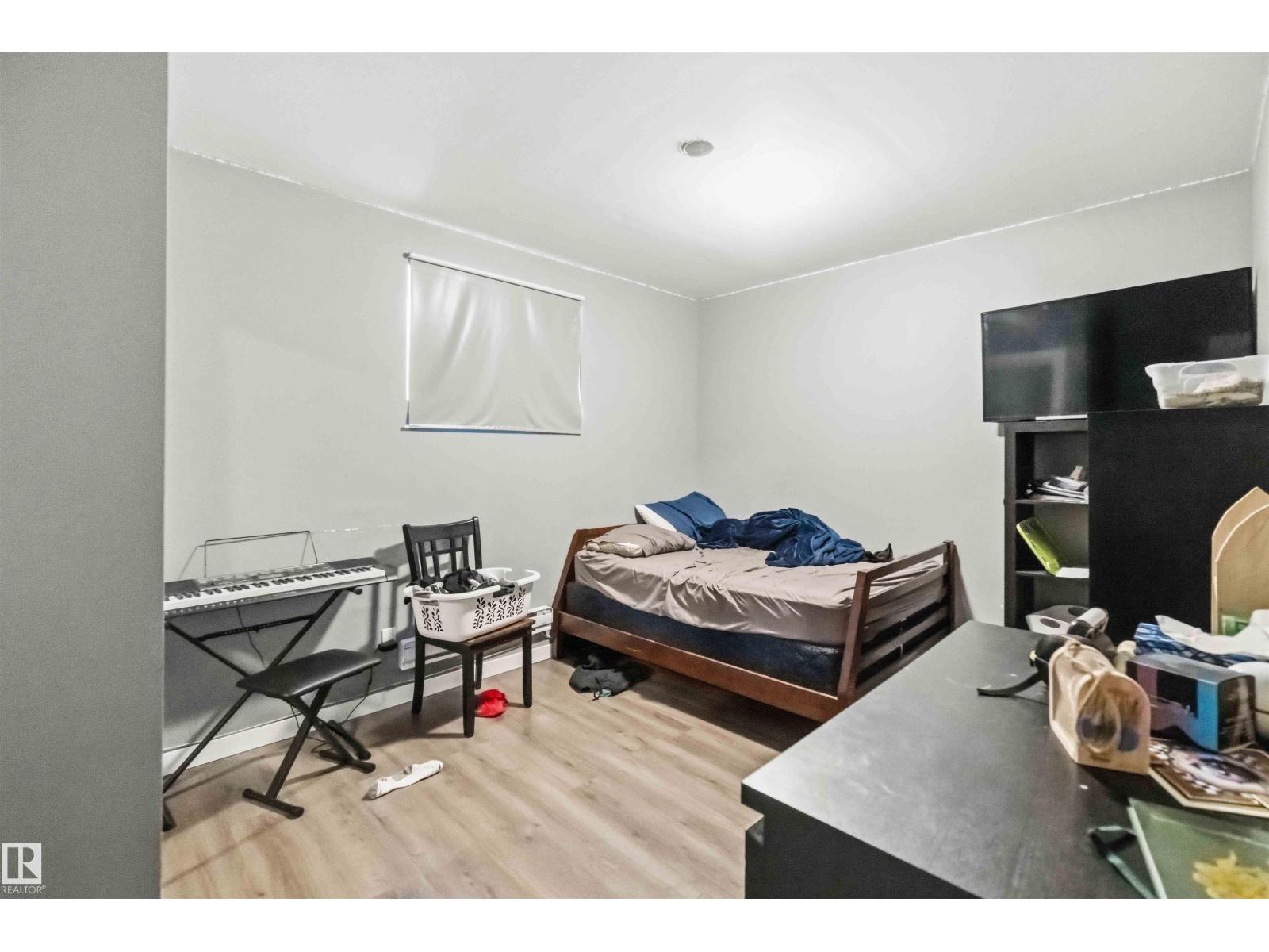 3563 14 ST NW - 39