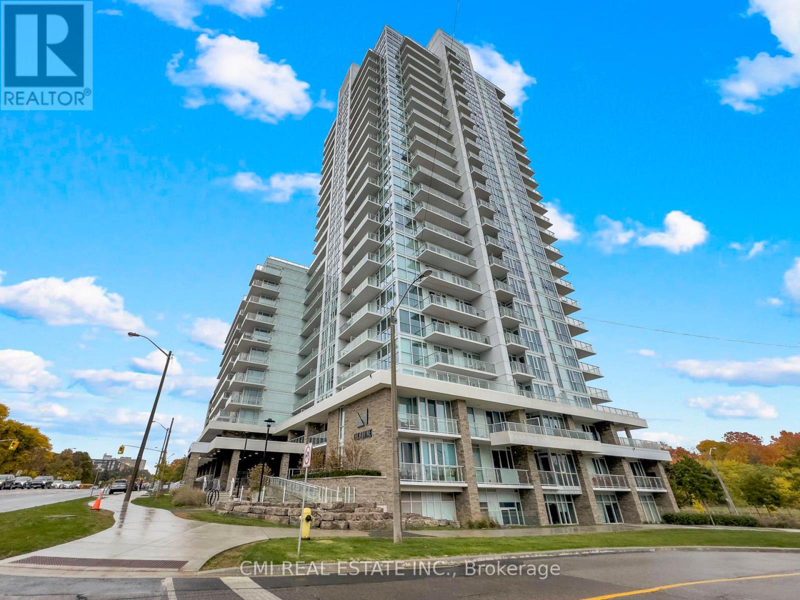 Listing photo of 810 - 10 DEERLICK COURT