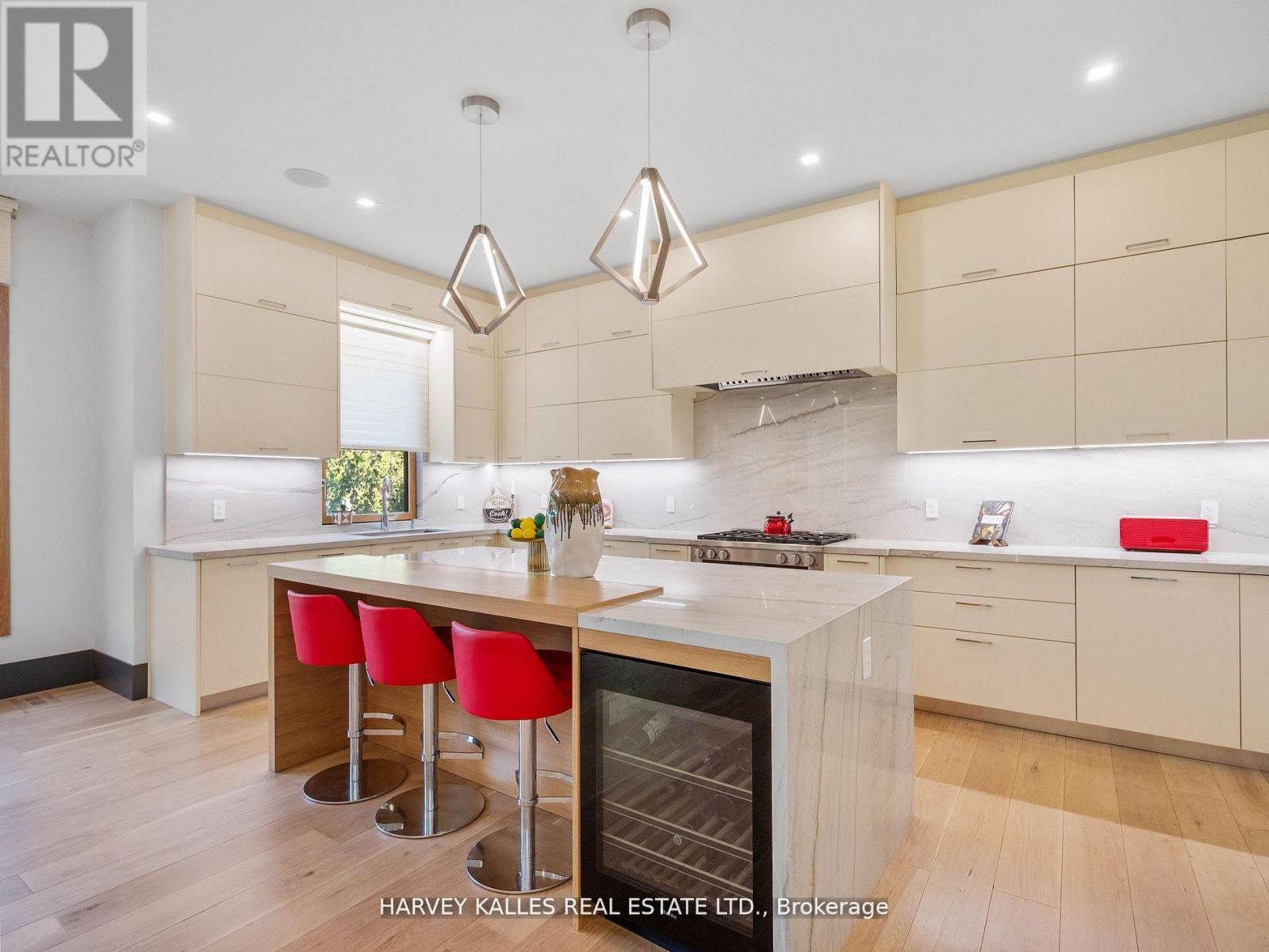 170 BURNDALE AVENUE — photo 12