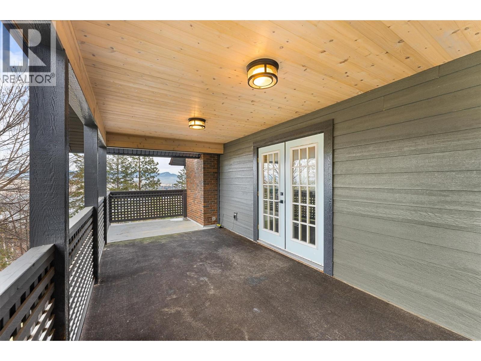  1642 Griffiths Place, West Kelowna