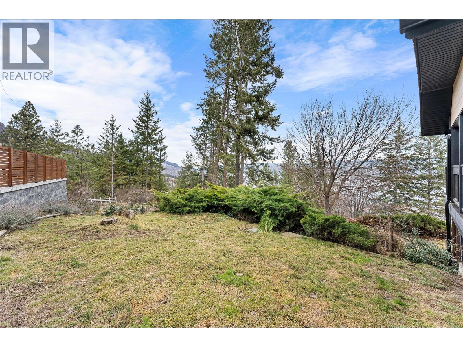  1642 Griffiths Place, West Kelowna