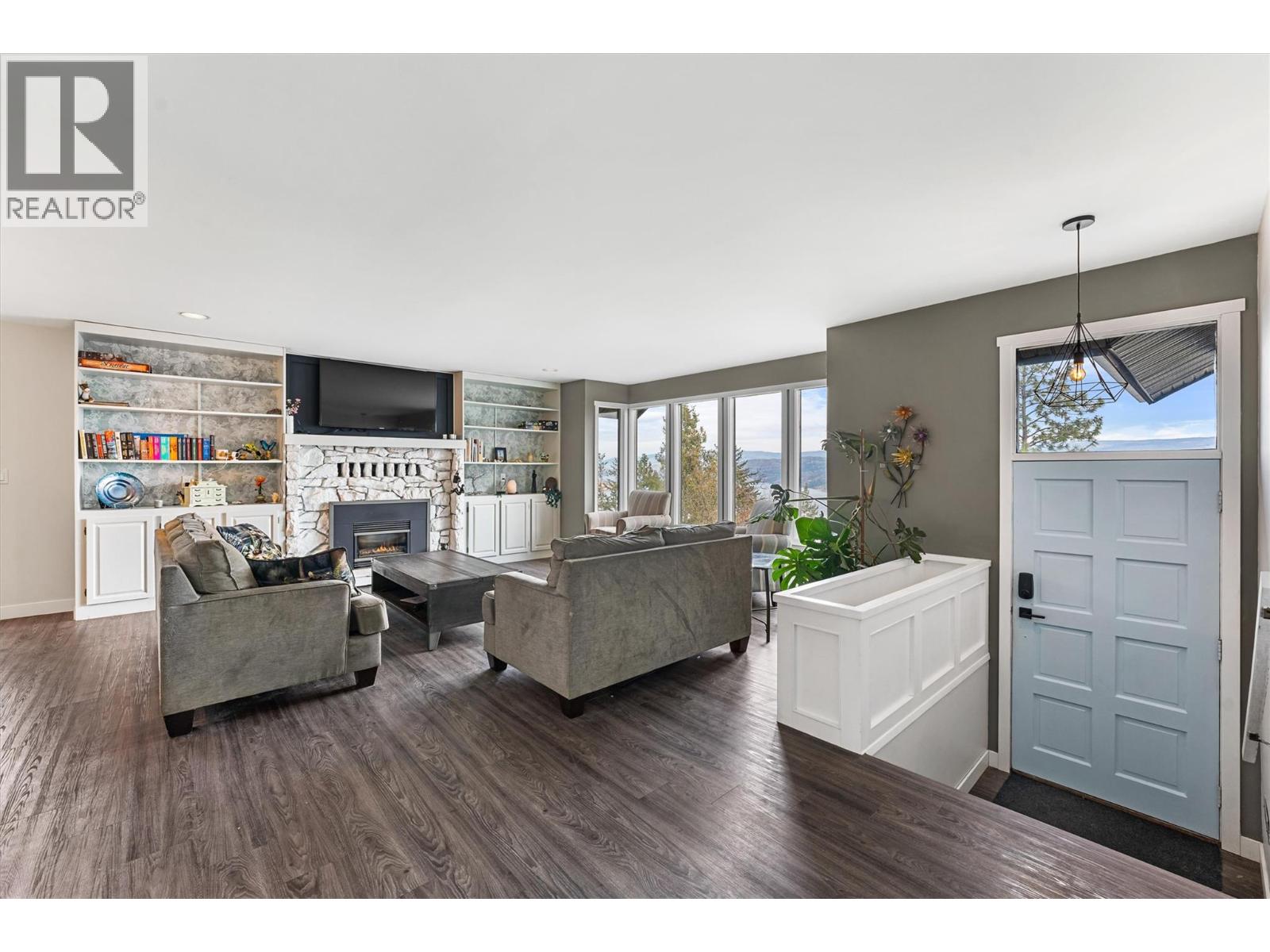 1642 Griffiths Place, West Kelowna