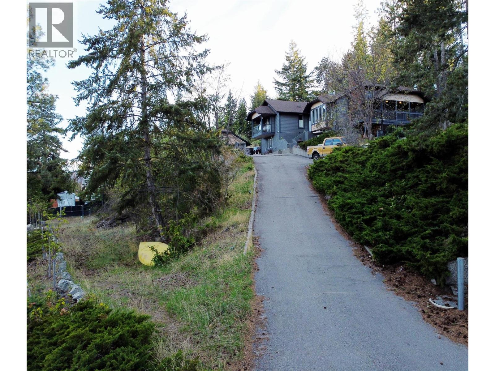  1642 Griffiths Place, West Kelowna