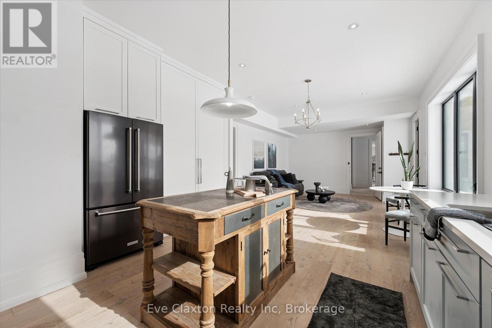129 HERITAGE LAKE DRIVE - 40