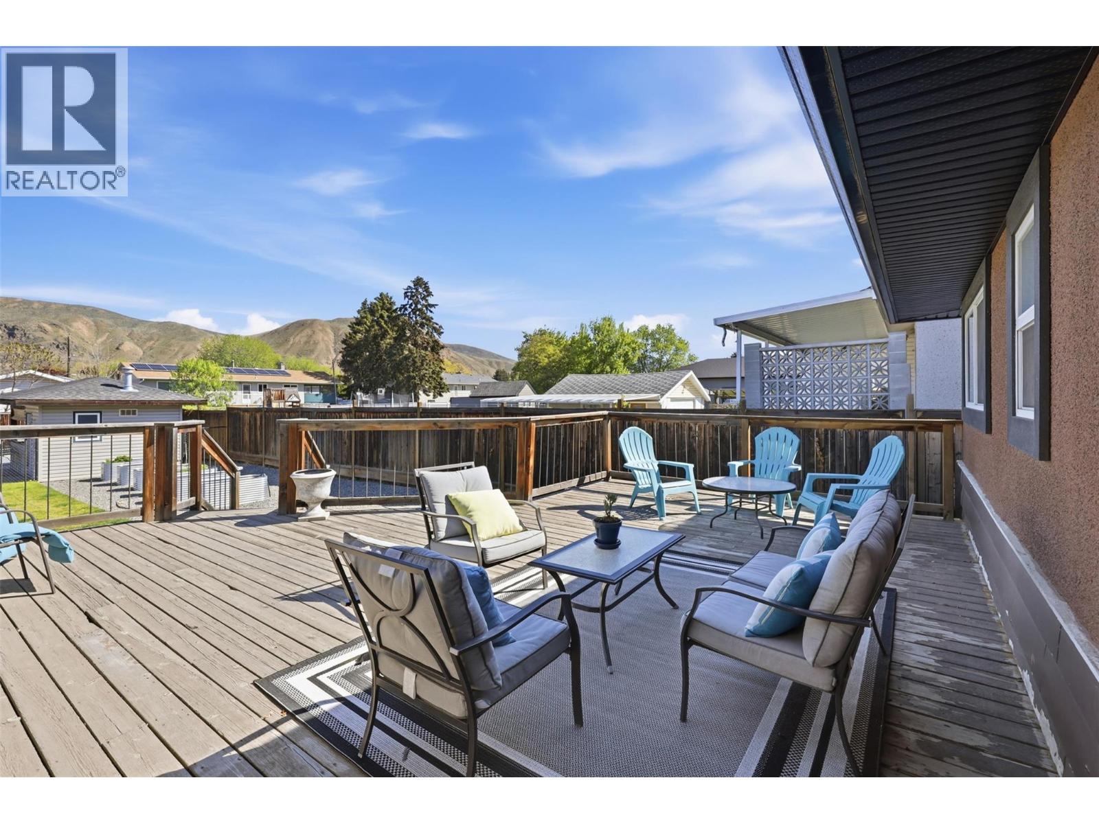 2484 YOUNG Avenue - 22