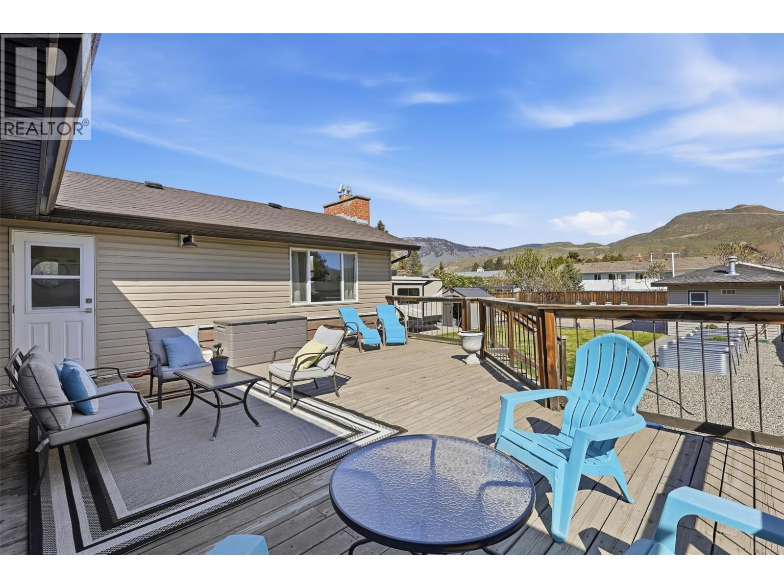 2484 YOUNG Avenue - 26