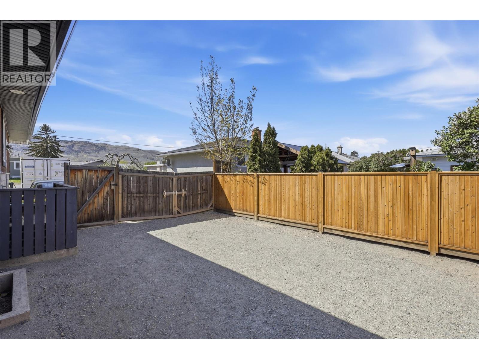 2484 YOUNG Avenue - 53