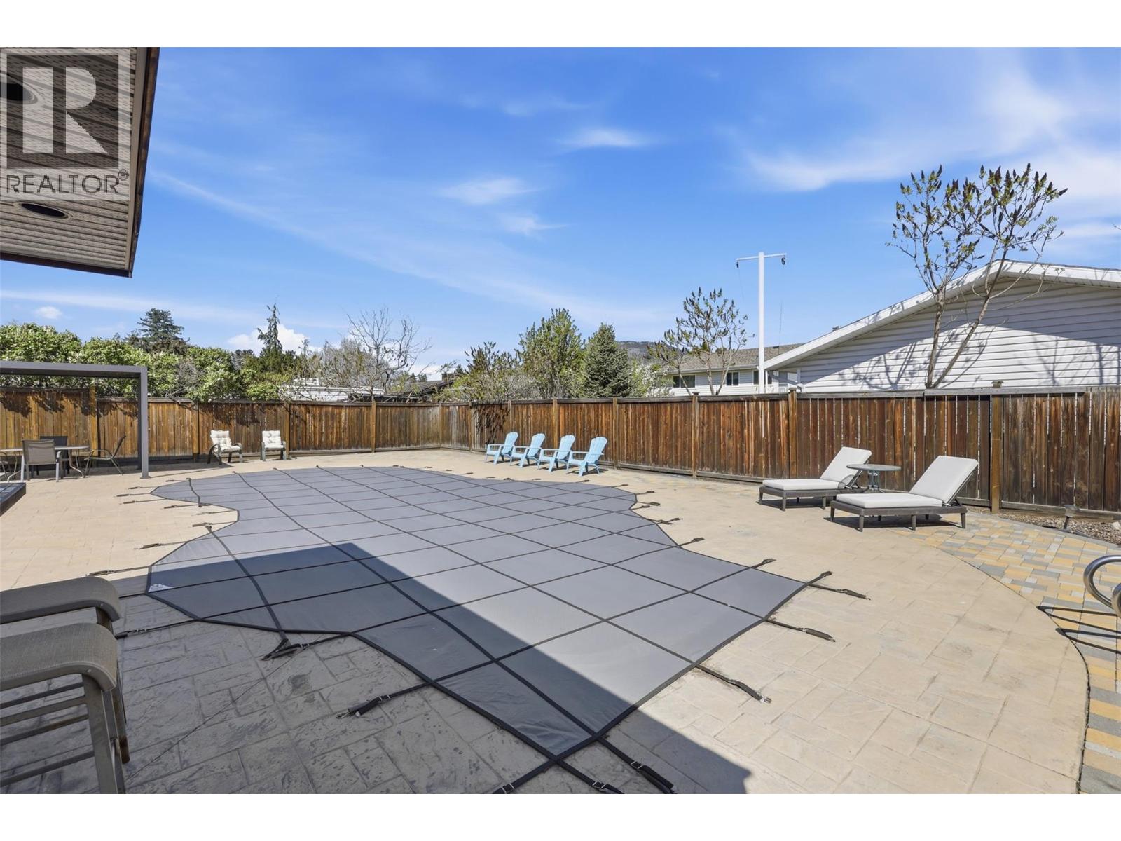 2484 YOUNG Avenue - 55