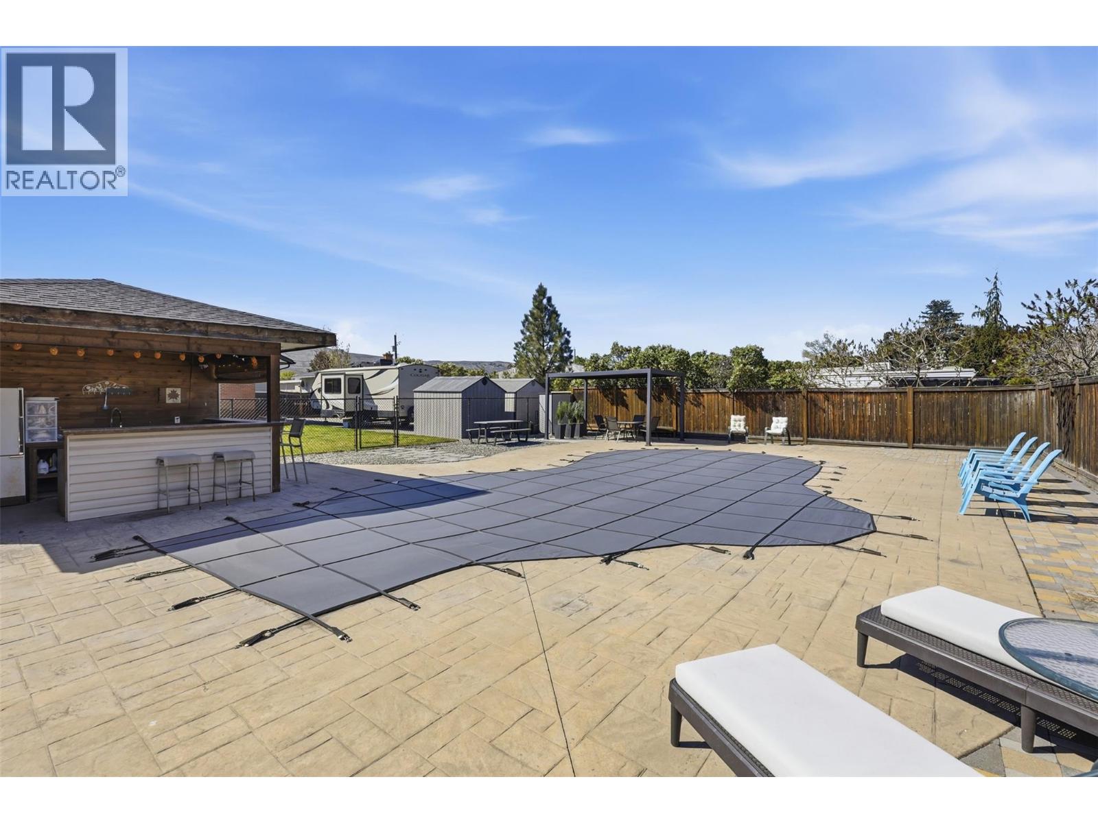 2484 YOUNG Avenue - 60