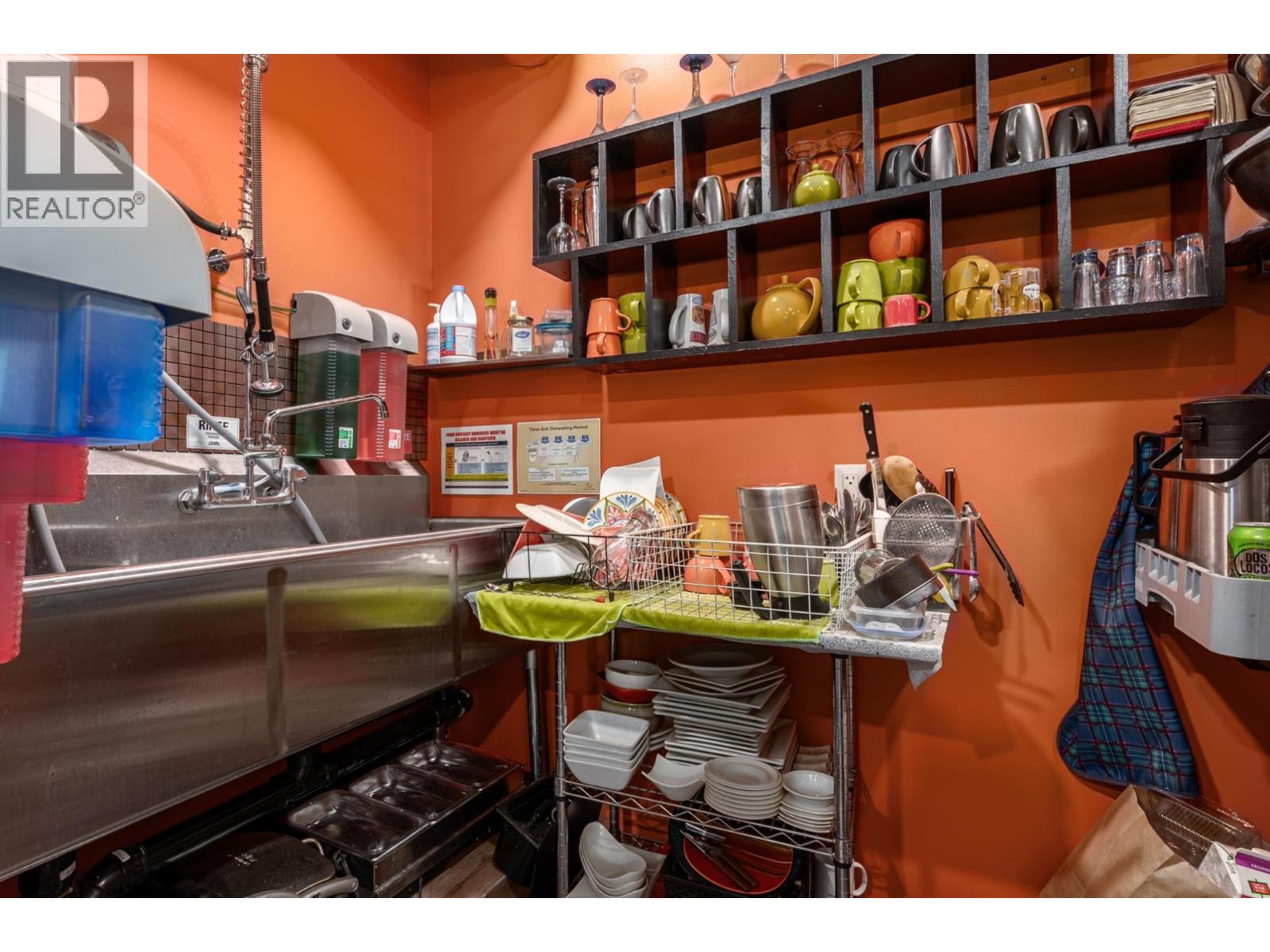 605/607 RAILWAY Avenue - 14