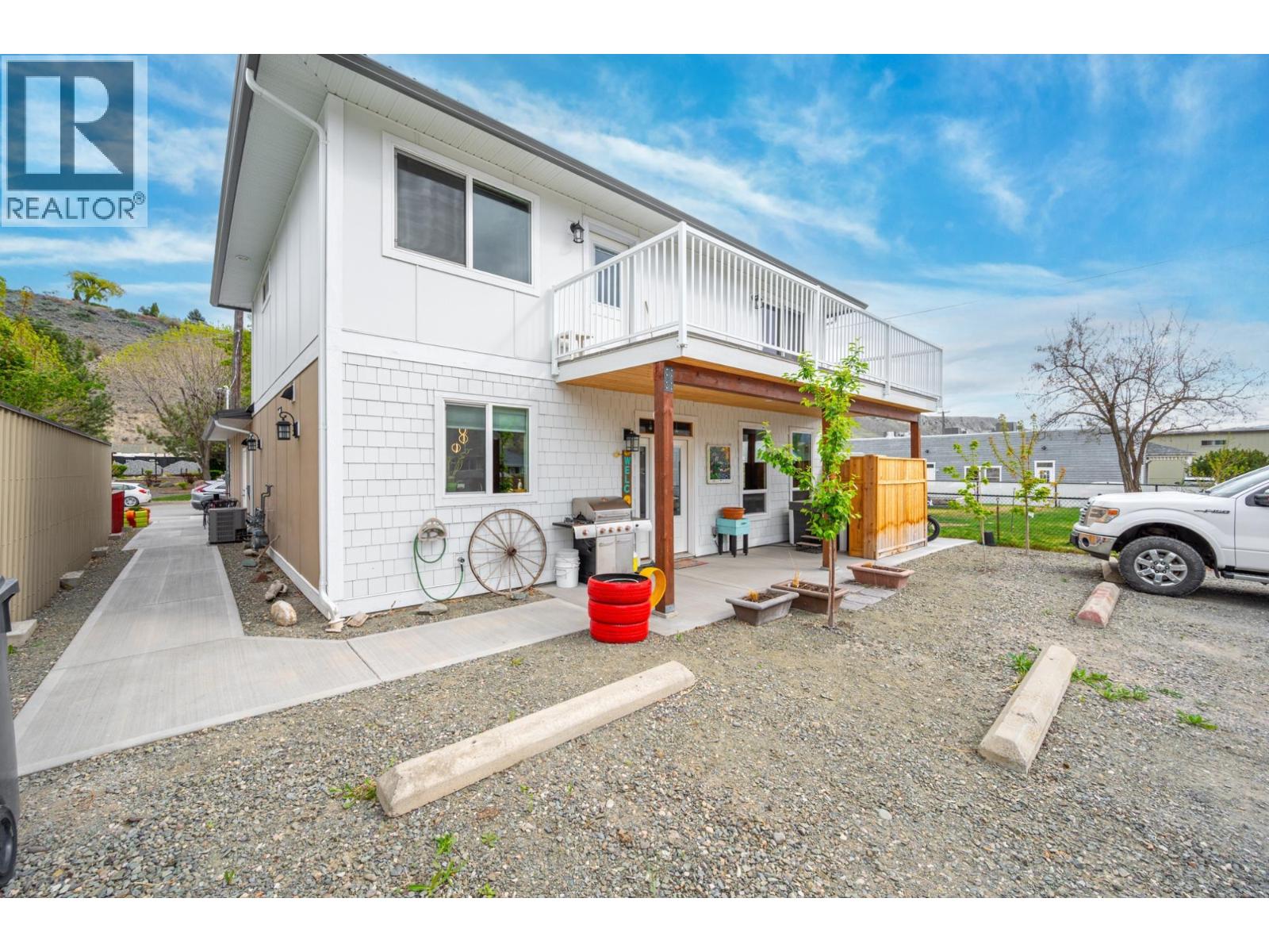 605/607 RAILWAY Avenue - 24