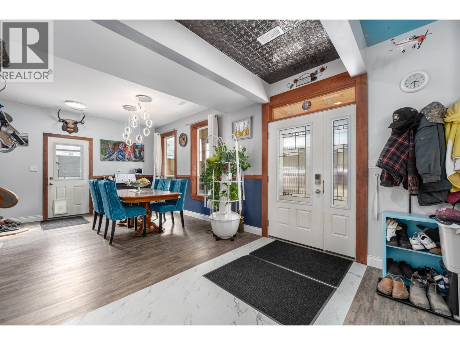 605/607 RAILWAY Avenue - 30