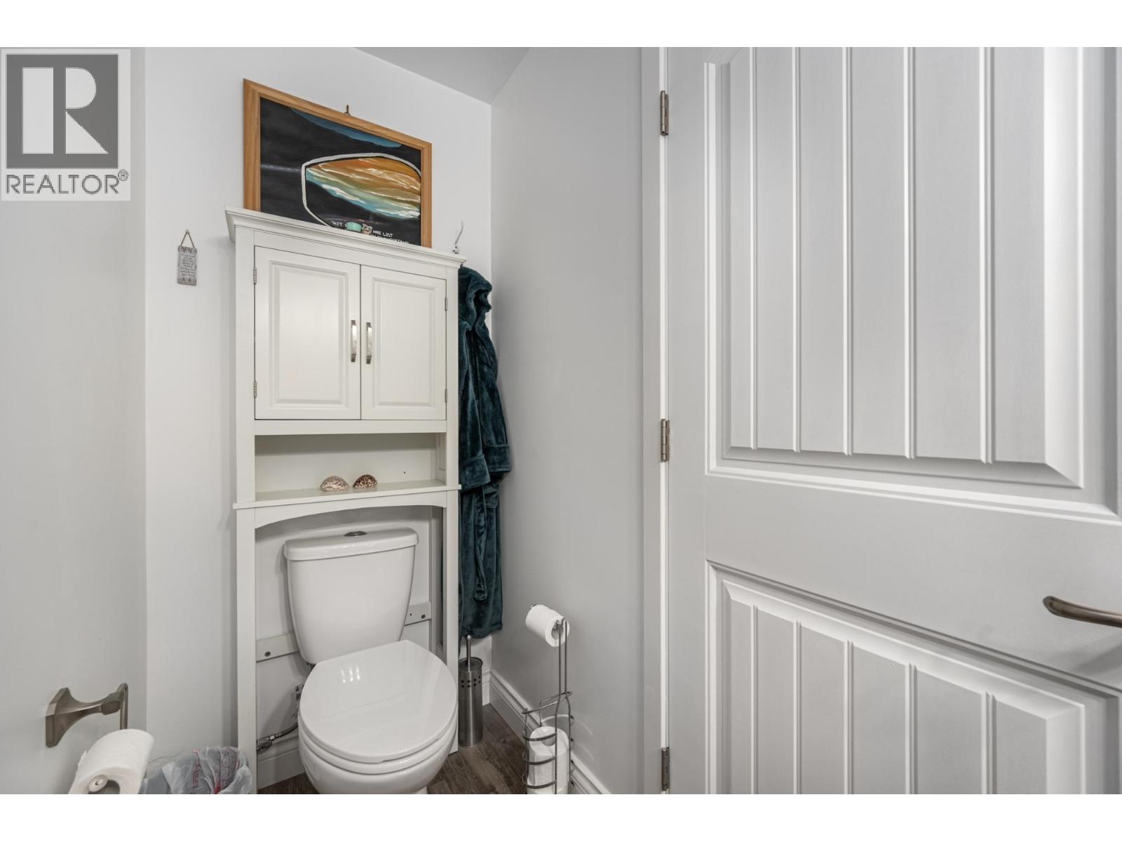 605/607 RAILWAY Avenue - 42