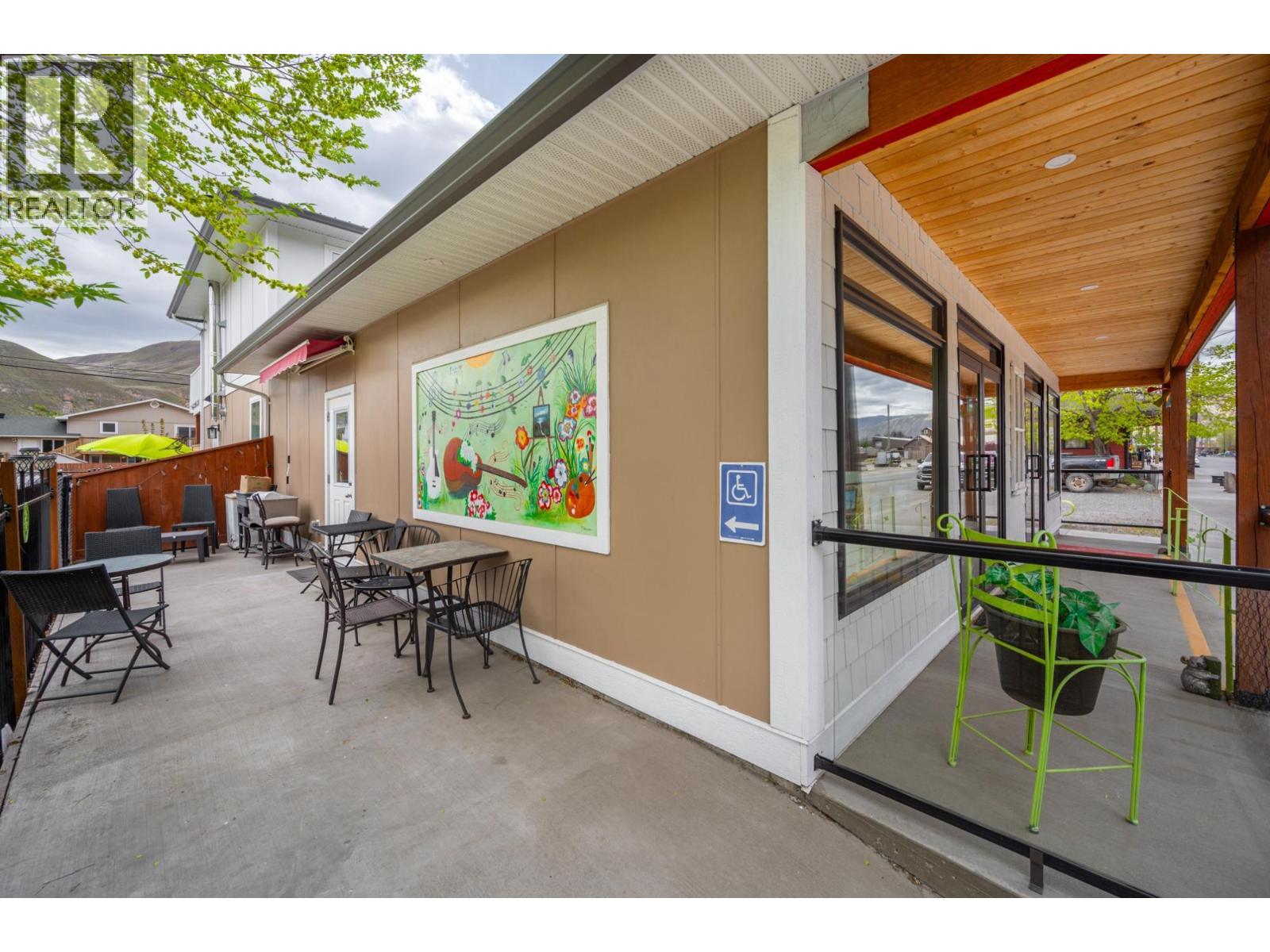 605/607 RAILWAY Avenue - 7