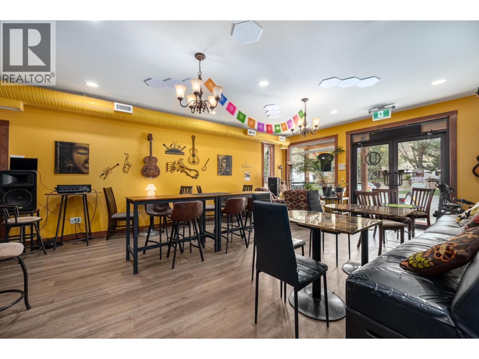 605/607 RAILWAY Avenue - 9