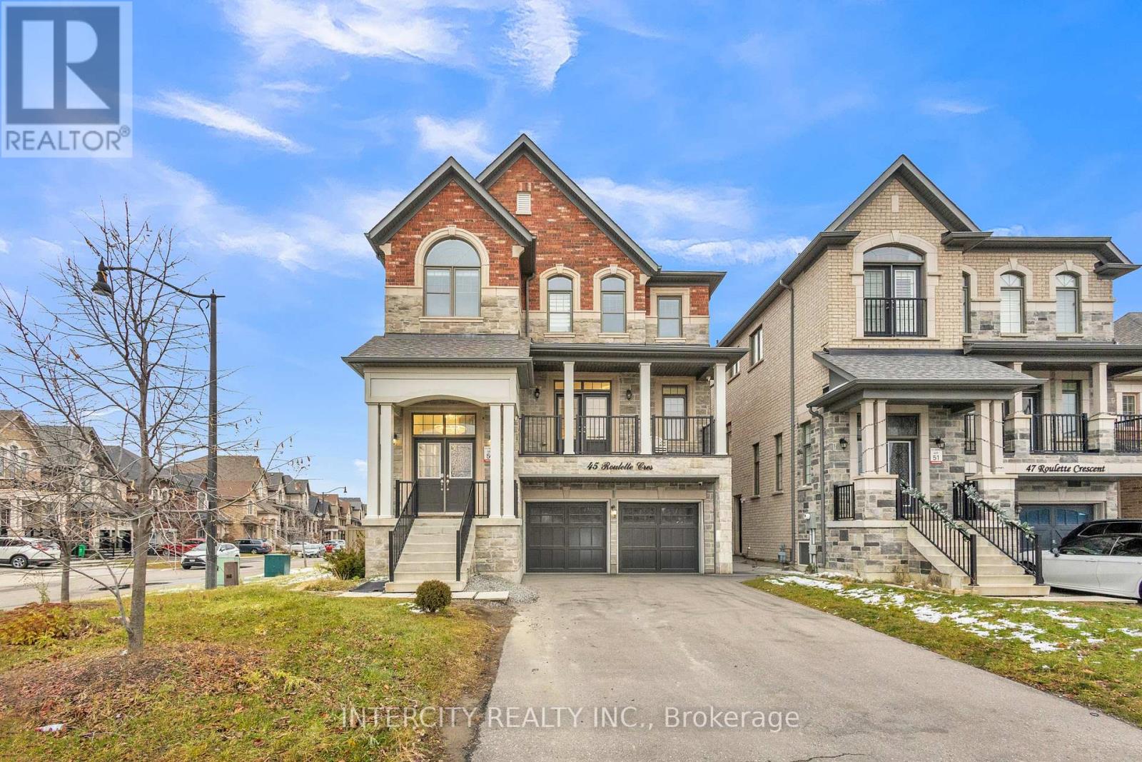 45 ROULETTE CRESCENT - 1