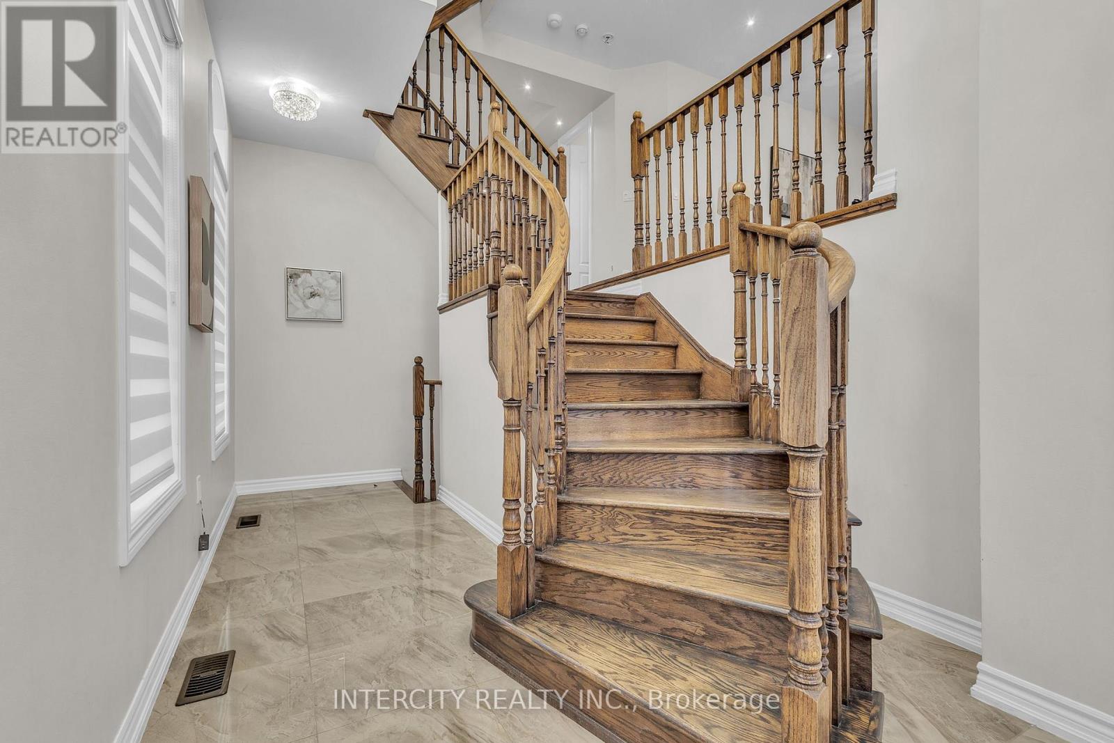 45 ROULETTE CRESCENT — photo 8