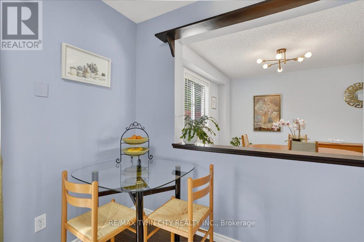 636 GRANGE CRESCENT — photo 20