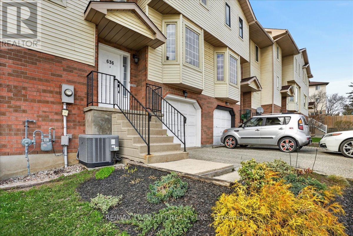 636 GRANGE CRESCENT - photo 4