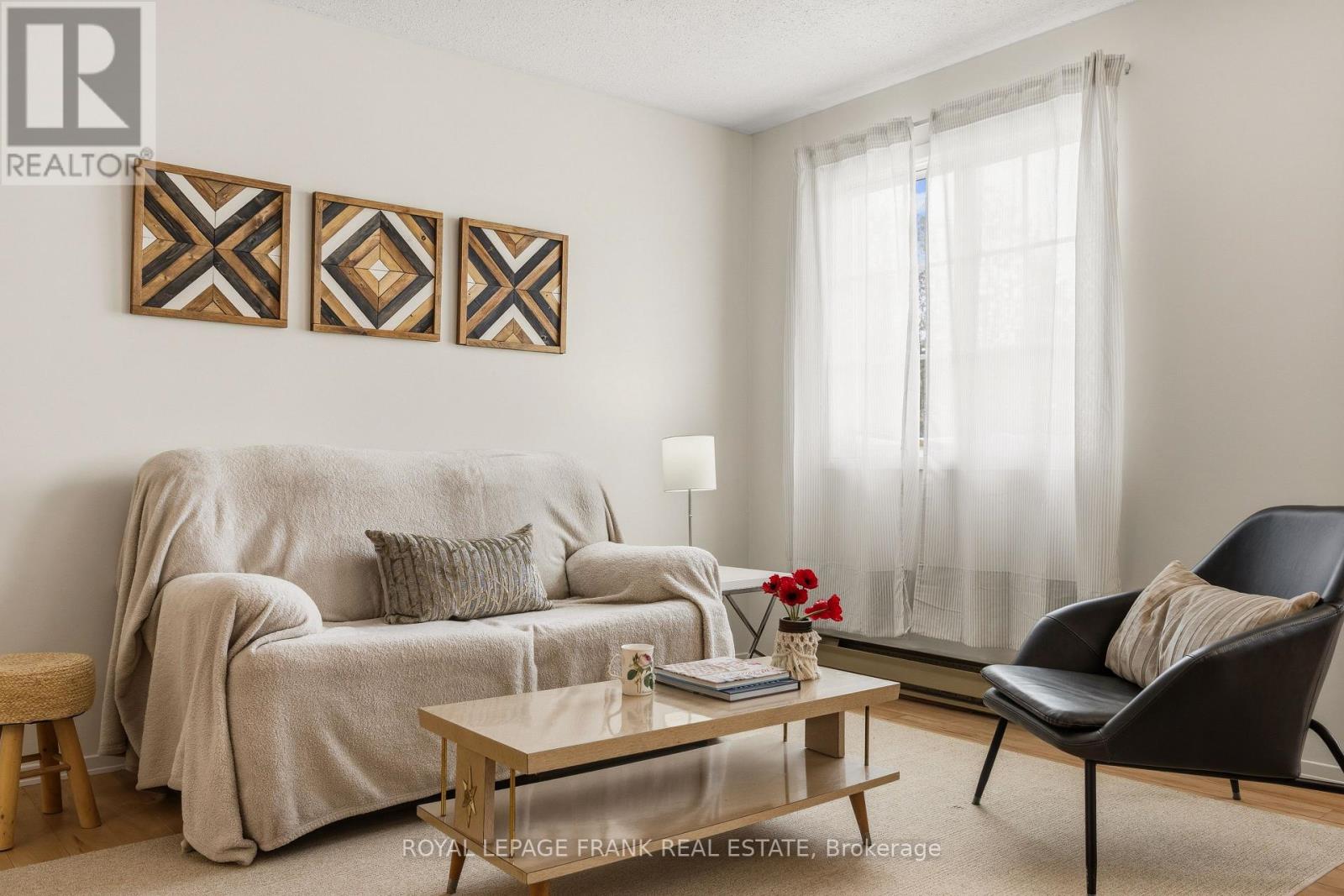 102 - 15 CLIFTON STREET — photo 21