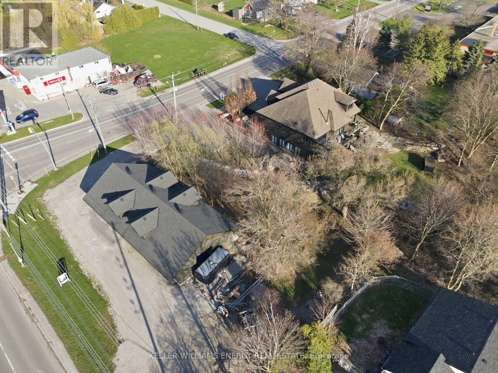 4858 TRULLS ROAD — photo 43