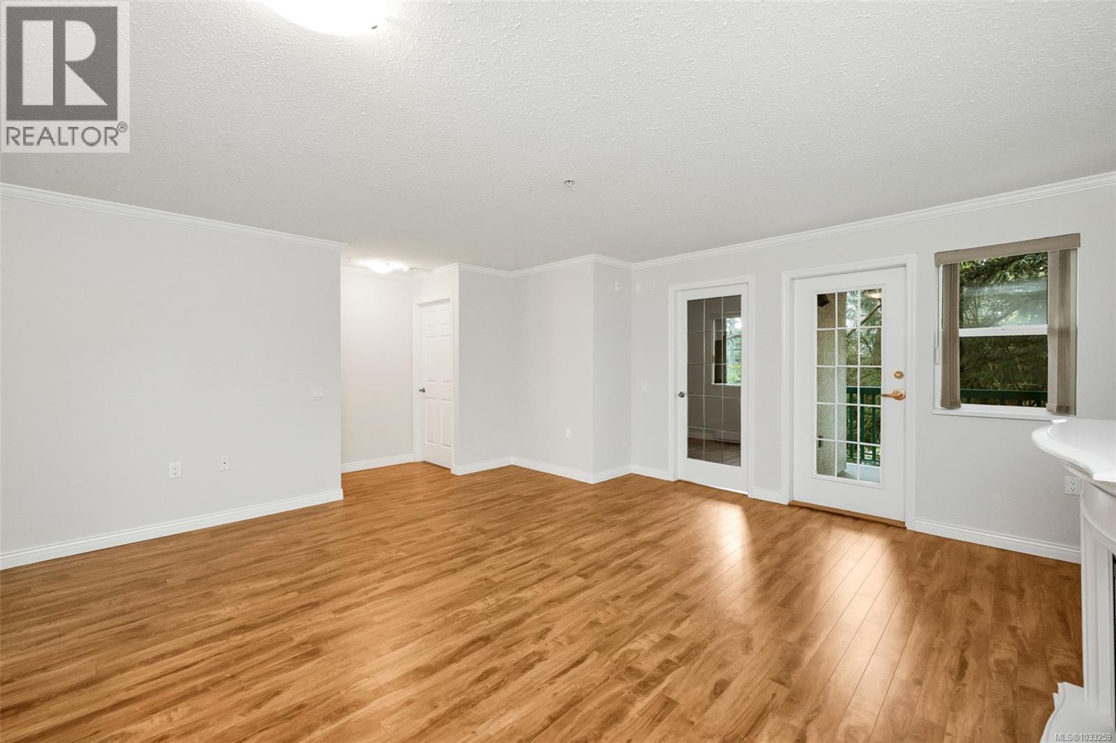 #112 290 Island Hwy - 14