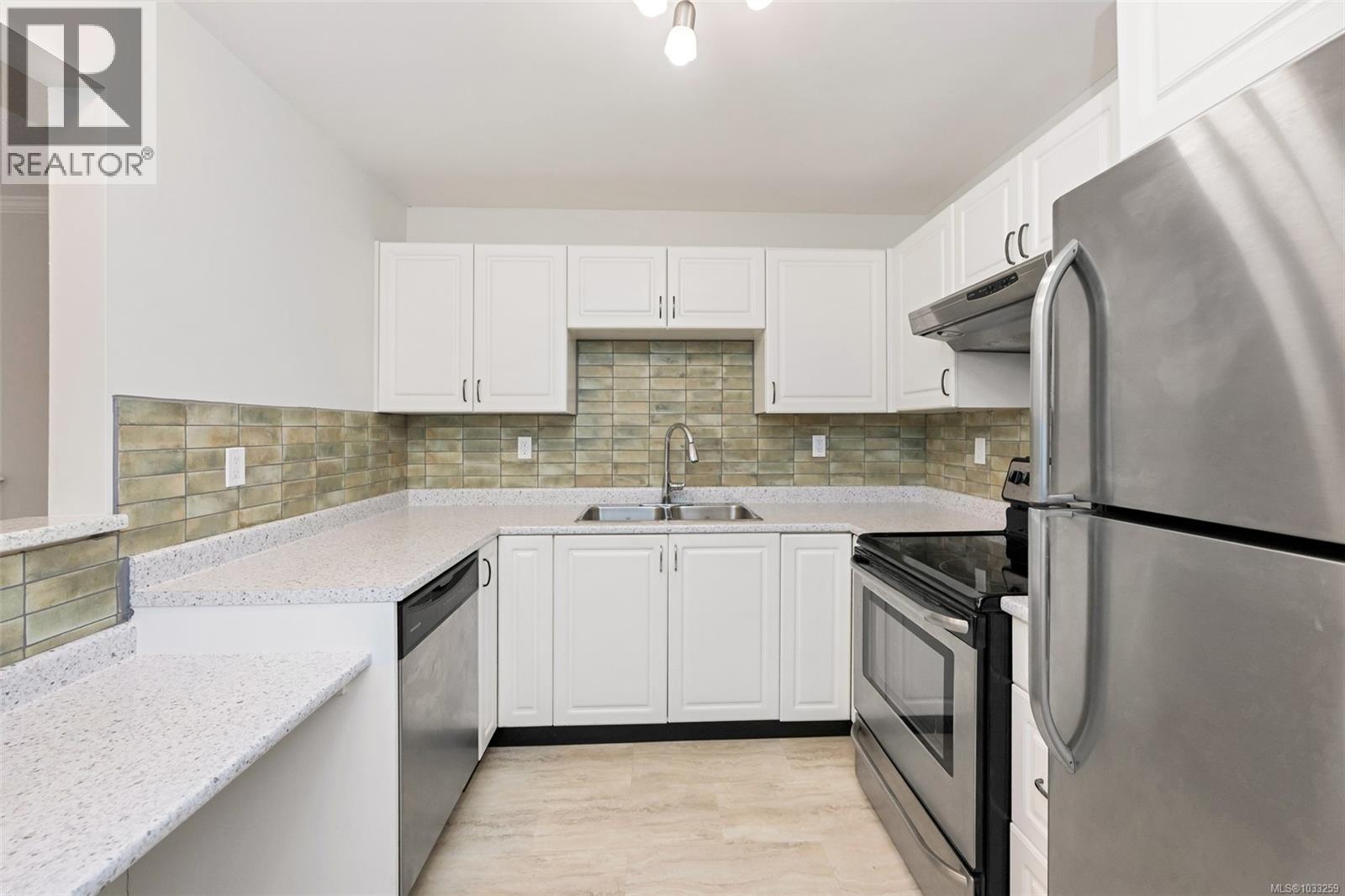 #112 290 Island Hwy - 6