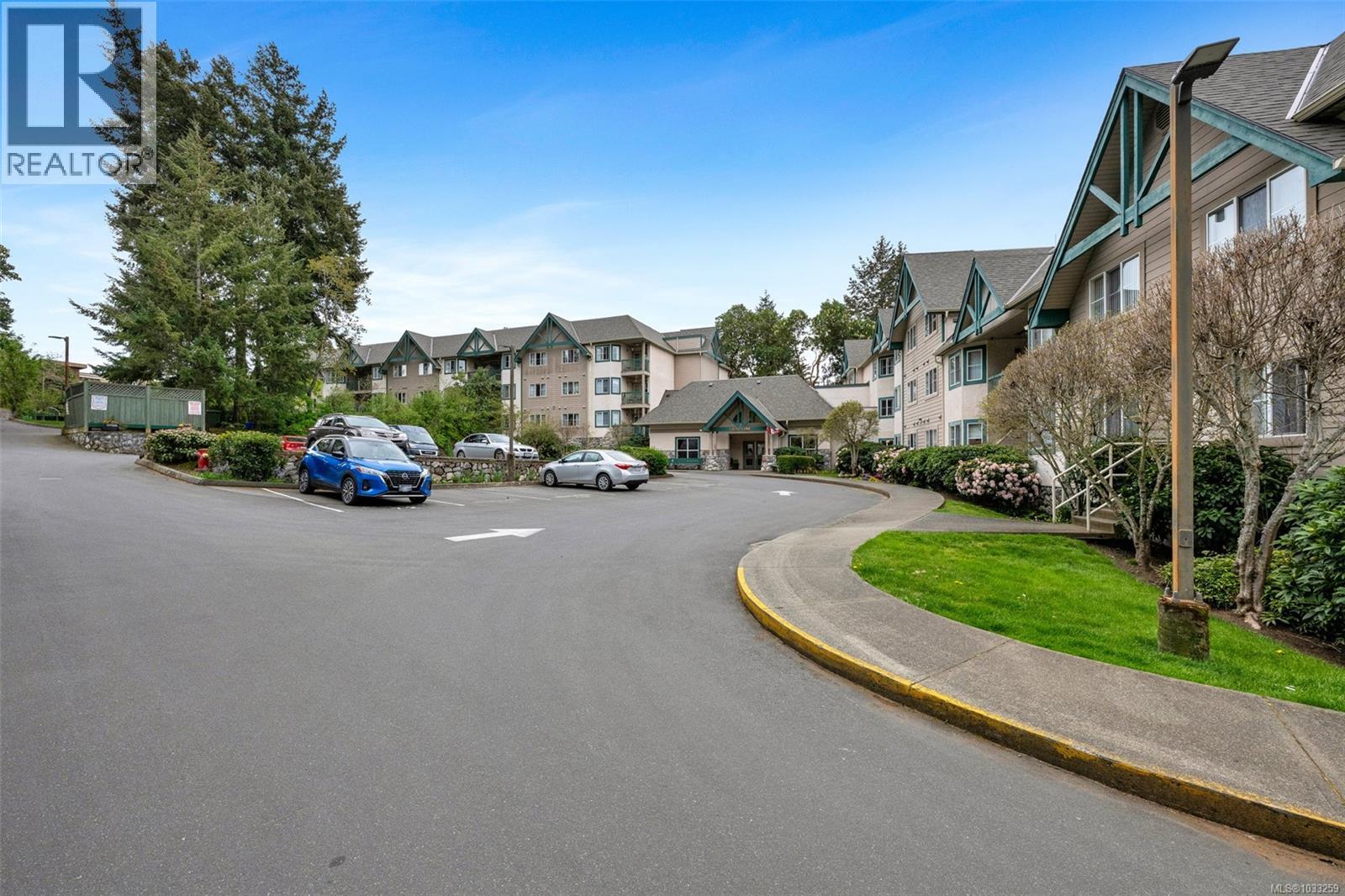 #112 290 Island Hwy - 38