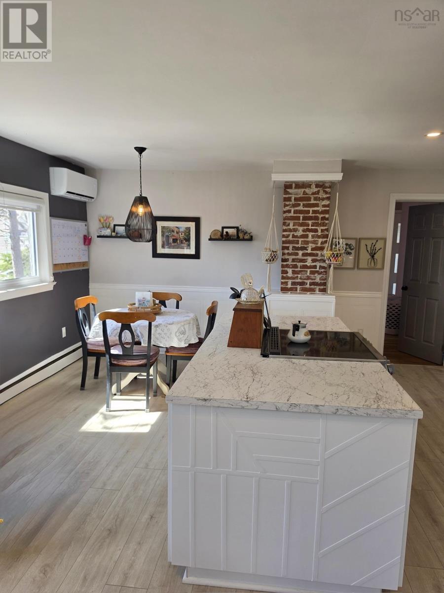 Property 5 of 30 of 553 Beaverbank