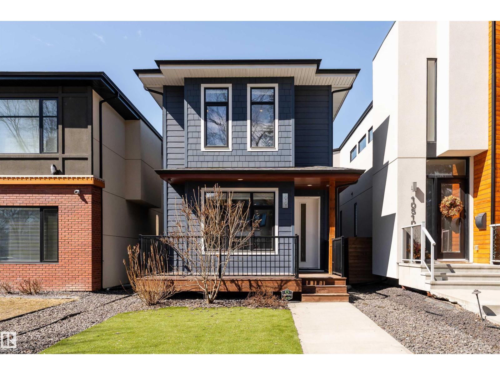 10508 136 ST NW - 1