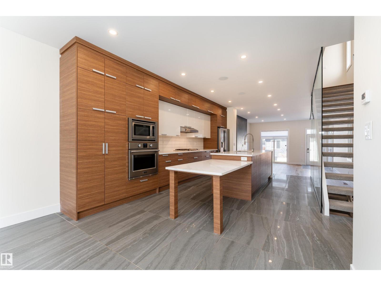 10508 136 ST NW - 14