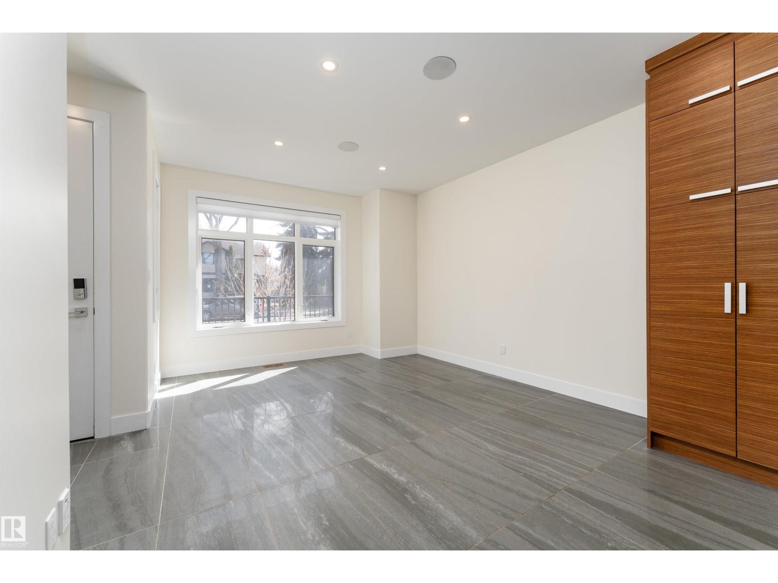 10508 136 ST NW - 16