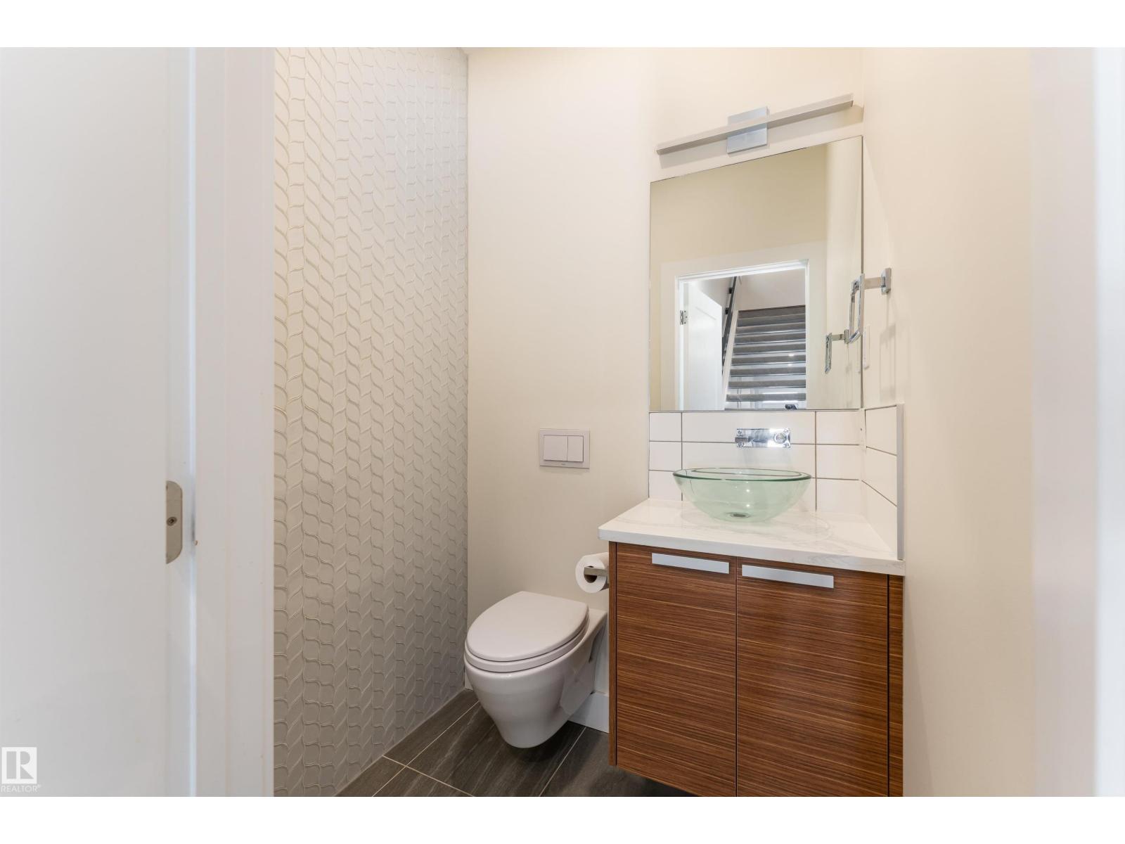 10508 136 ST NW - 18