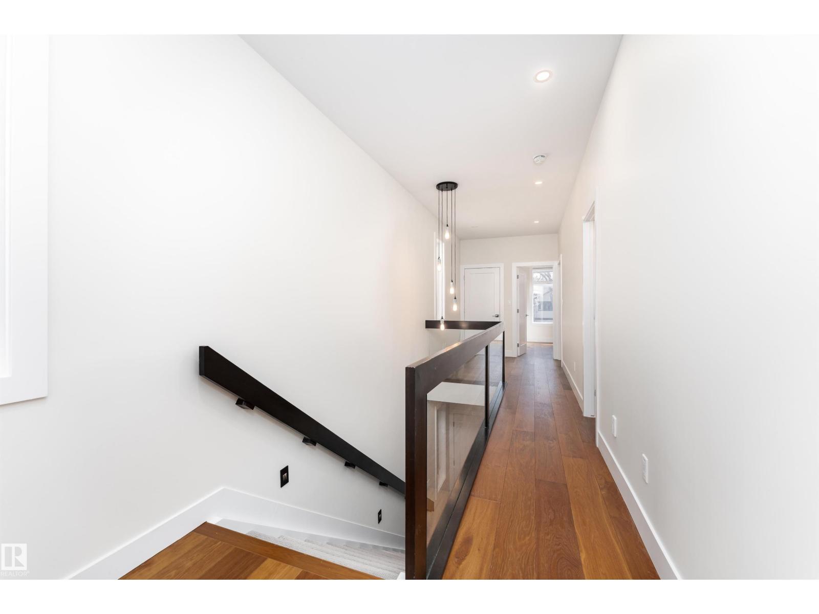 10508 136 ST NW - 21