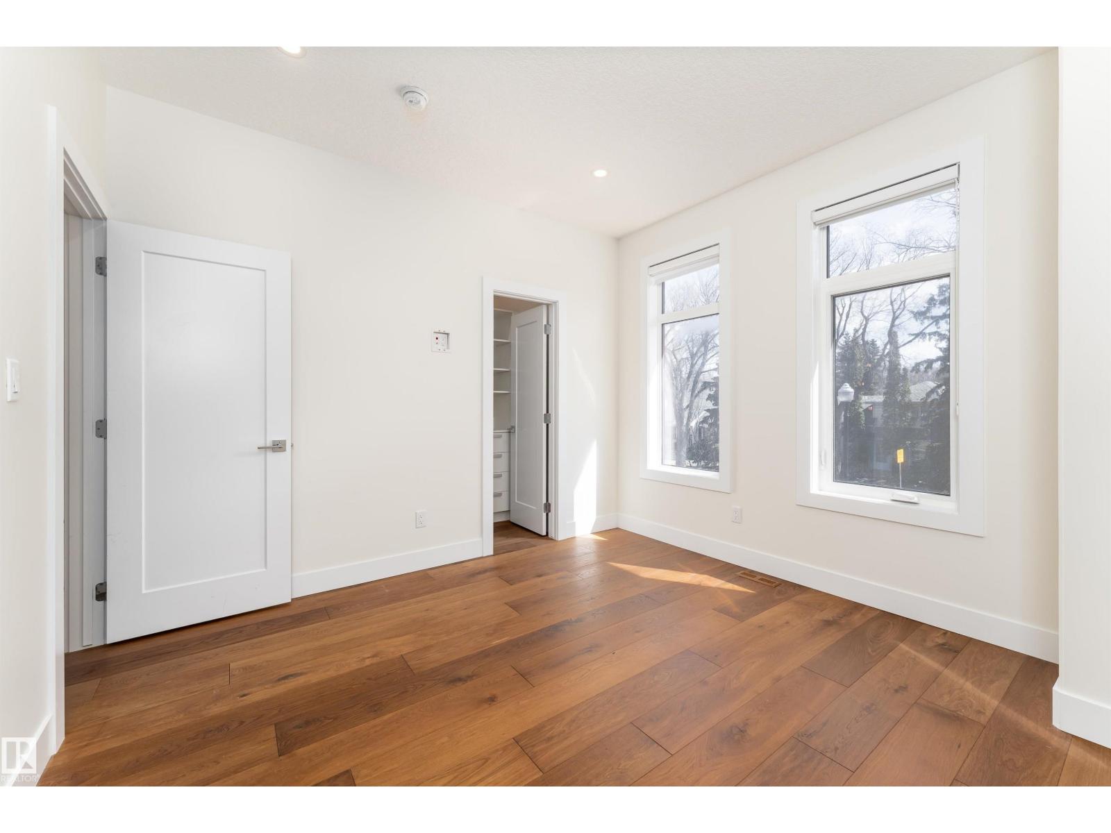 10508 136 ST NW - 35