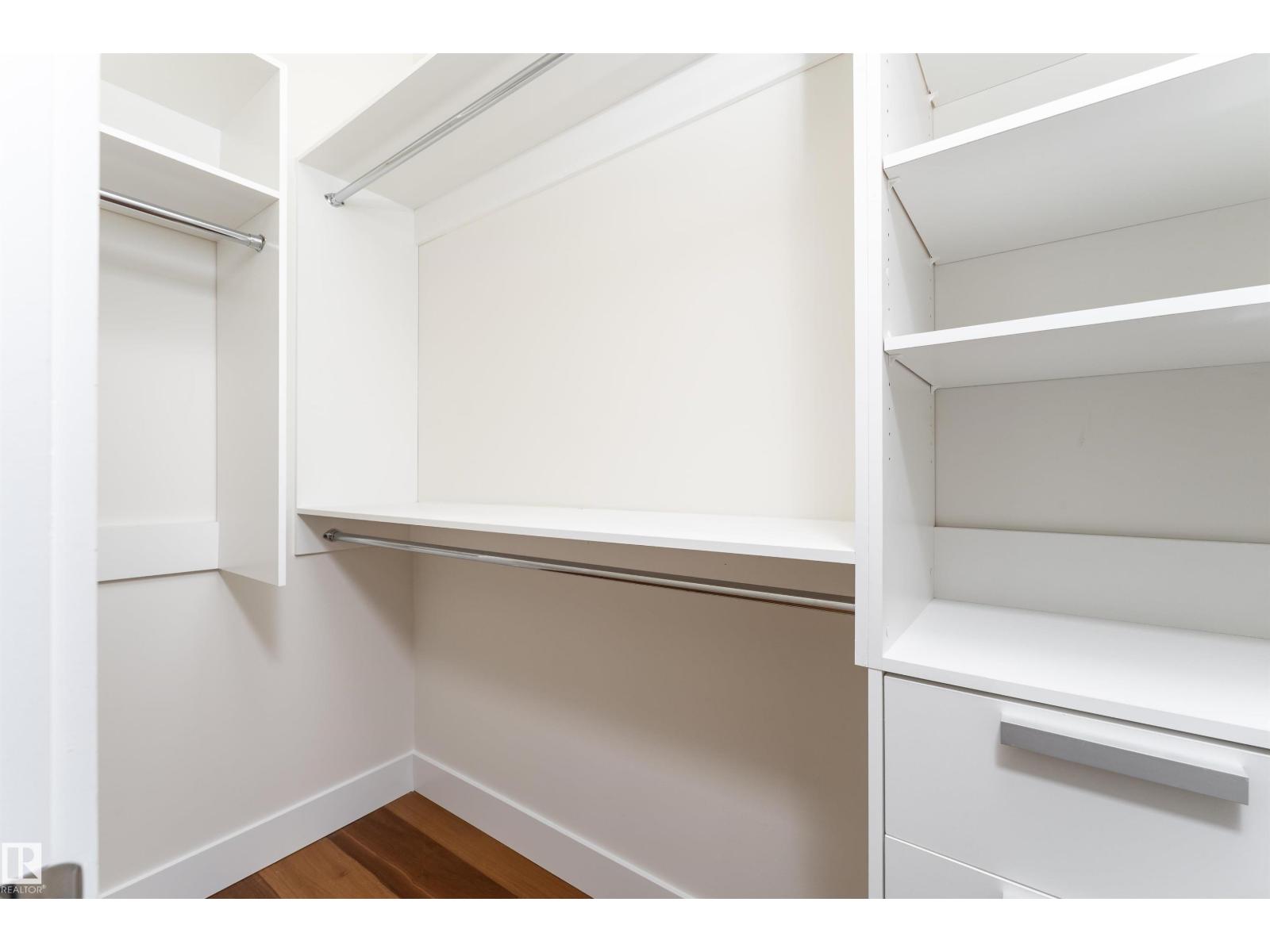 10508 136 ST NW - 36