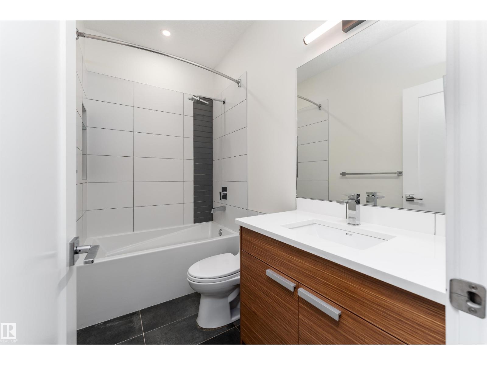 10508 136 ST NW - 41