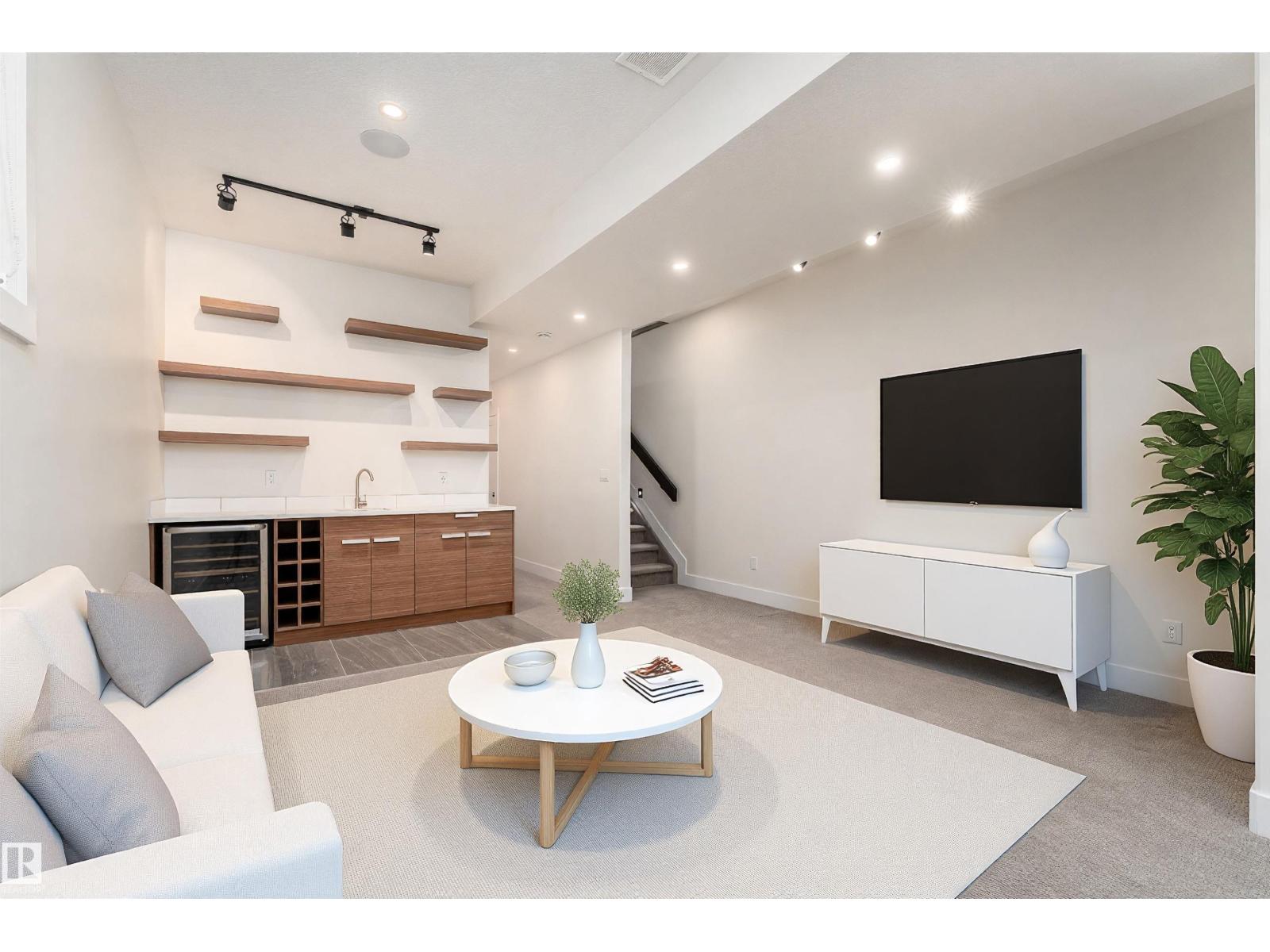 10508 136 ST NW - 43