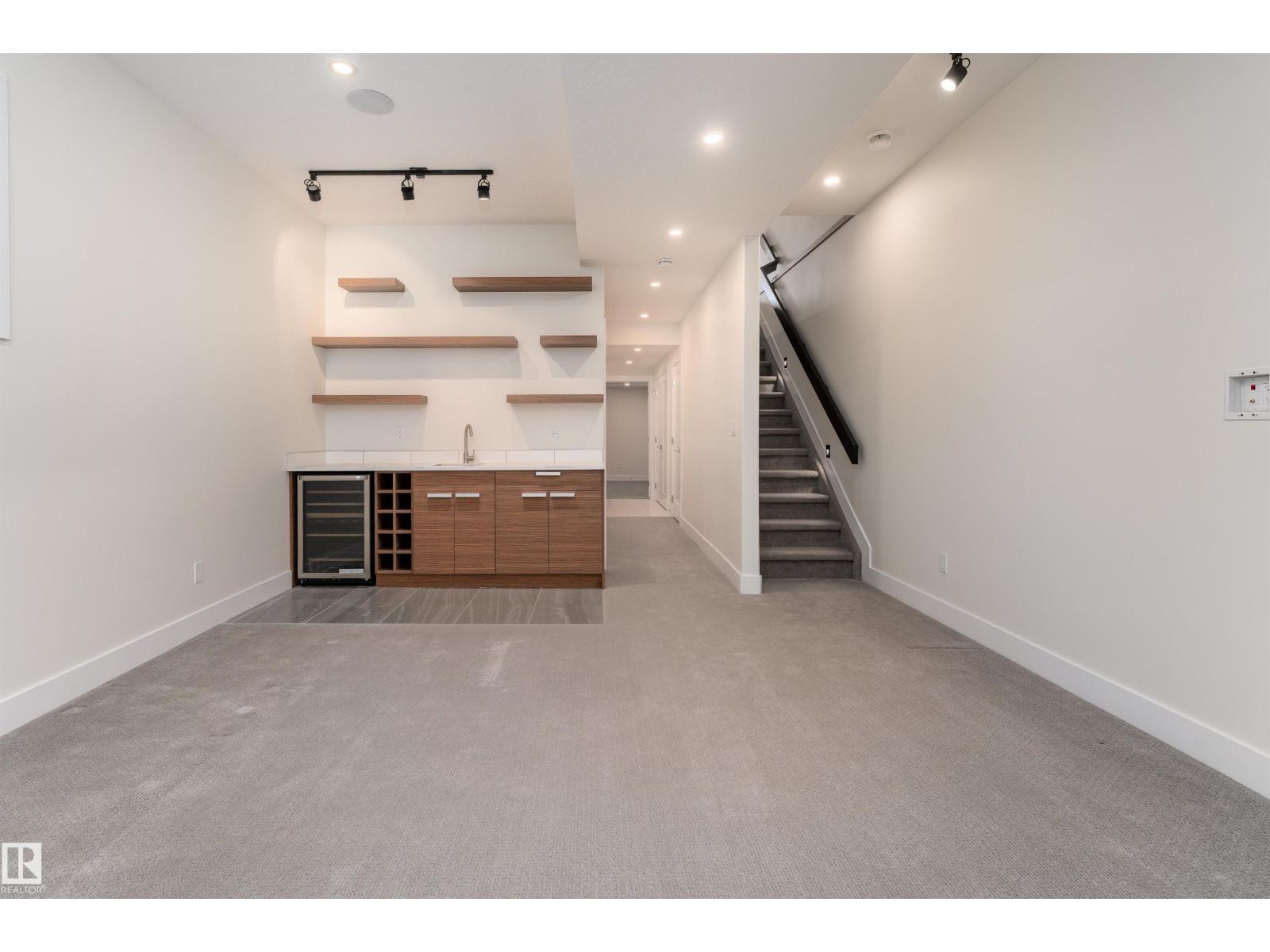 10508 136 ST NW - 44