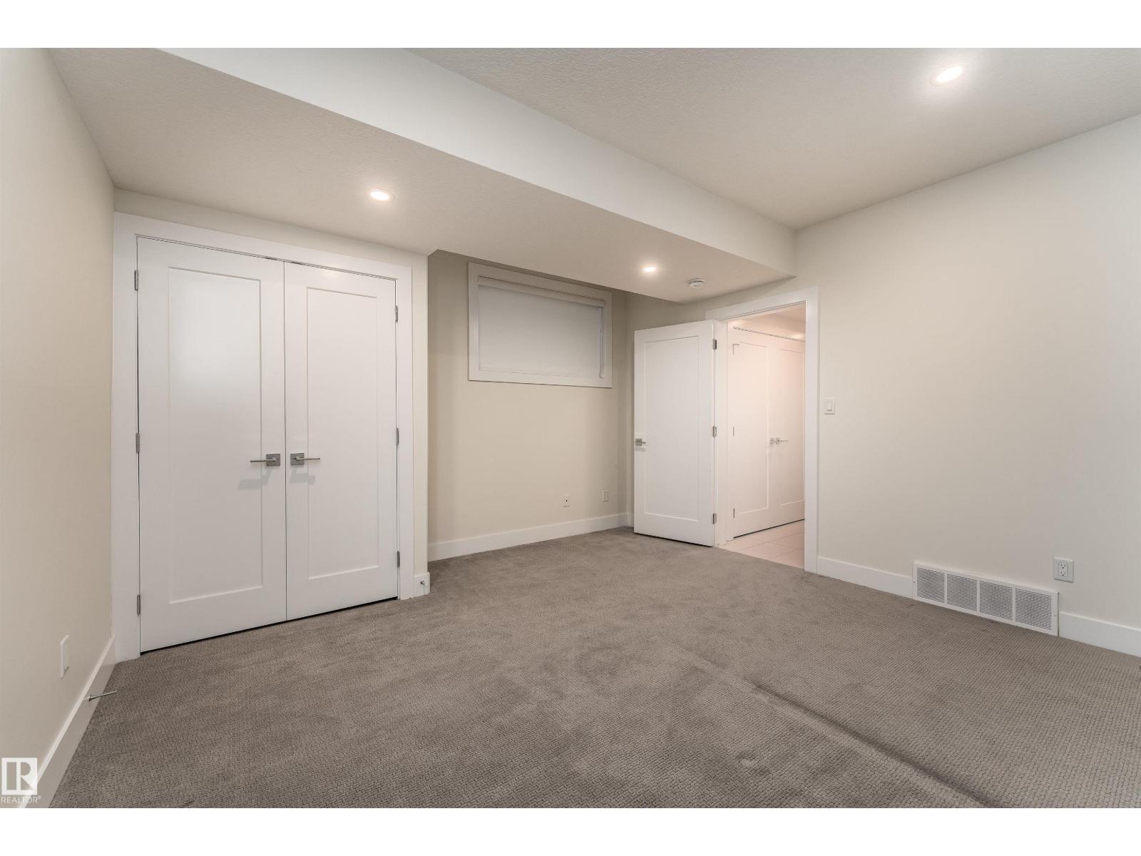 10508 136 ST NW - 54